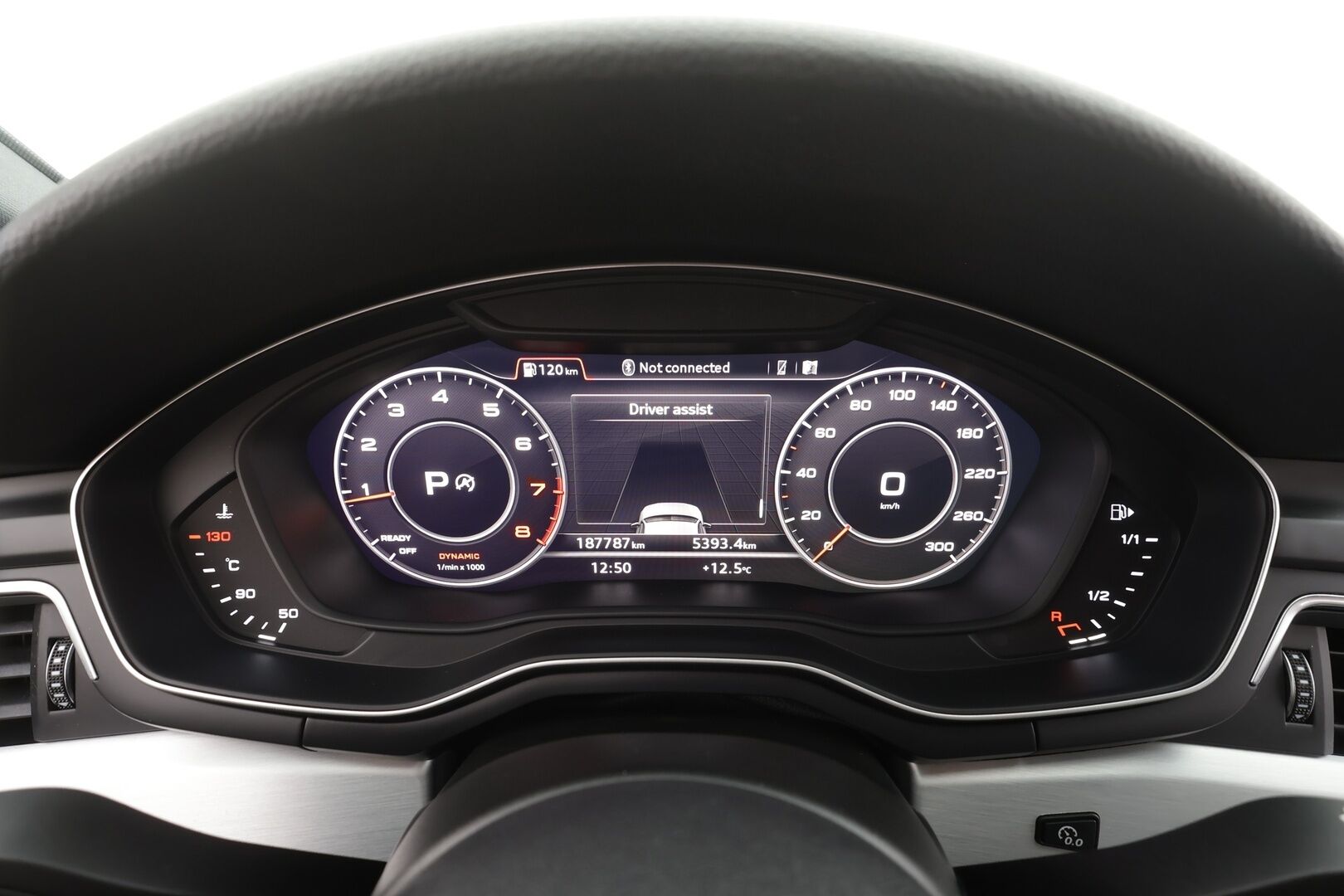 Audi A4 2017 Avant Land of quattro 2,0 TFSI 185 kW quattro S tronic - | Webasto | Koukku | Matrix | P.Tutkat | Vakkari | Bluetooth | Sporttipenkit | Digimittaristo | Navi | Suomi-auto | Kahdet renkaat aluvanteilla |