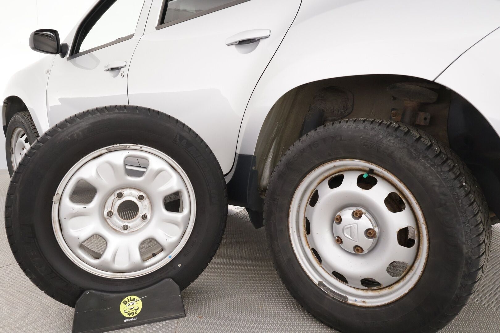 Dacia Duster 2017 TCe 125 S&S 4x4 Edition * Suomi-auto / Sisätilanlämmitin / Koukku / Vakkari / Bluetooth / Kahdet renkaat * - HULLUT JOULUT KORKOTARJOUS 2,49% 