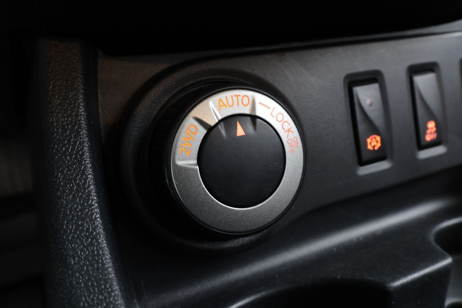 Dacia Duster 2017 TCe 125 S&S 4x4 Edition * Suomi-auto / Sisätilanlämmitin / Koukku / Vakkari / Bluetooth / Kahdet renkaat *