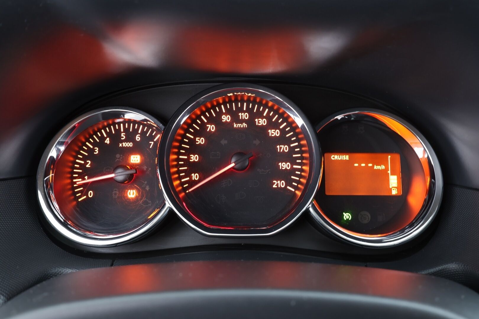 Dacia Duster 2017 TCe 125 S&S 4x4 Edition * Suomi-auto / Sisätilanlämmitin / Koukku / Vakkari / Bluetooth / Kahdet renkaat * - HULLUT JOULUT KORKOTARJOUS 2,49% 