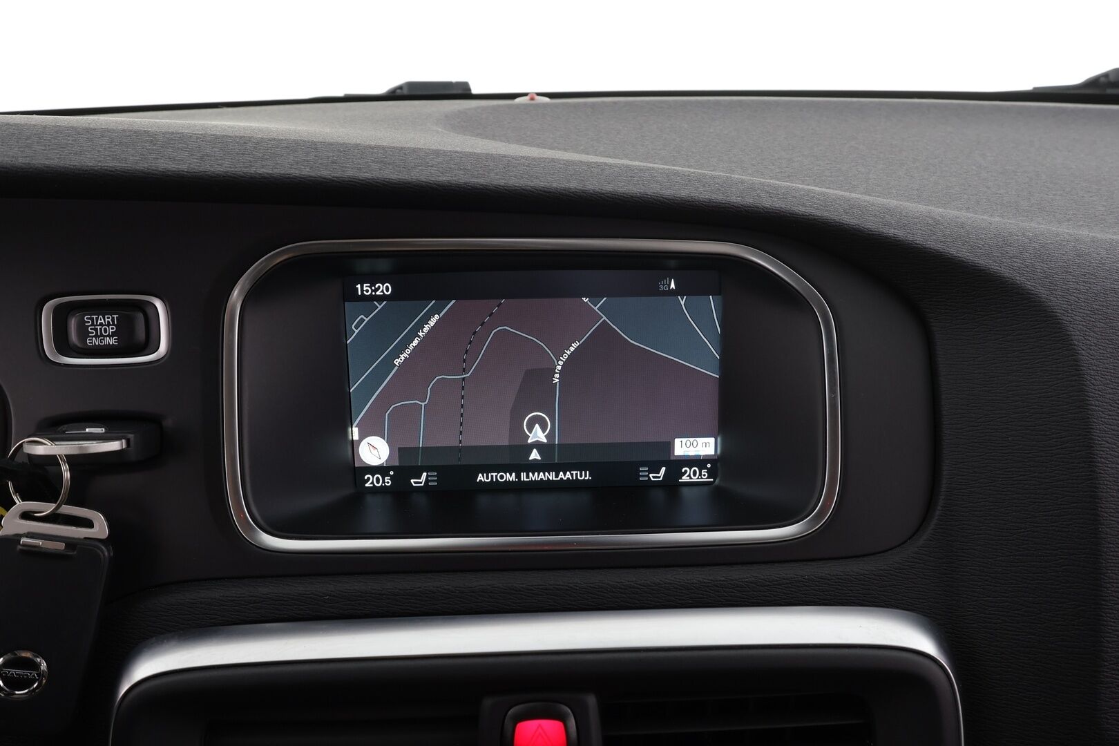 Volvo V40 Cross Country 2017 D2 Business aut * Vakkari / Panorama / P.kamera / LED / Navi / Koukku / Webasto / Tuulilasinlämmitin / Digimittaristo * - Suomi-auto / Kahdet renkaat aluvanteilla