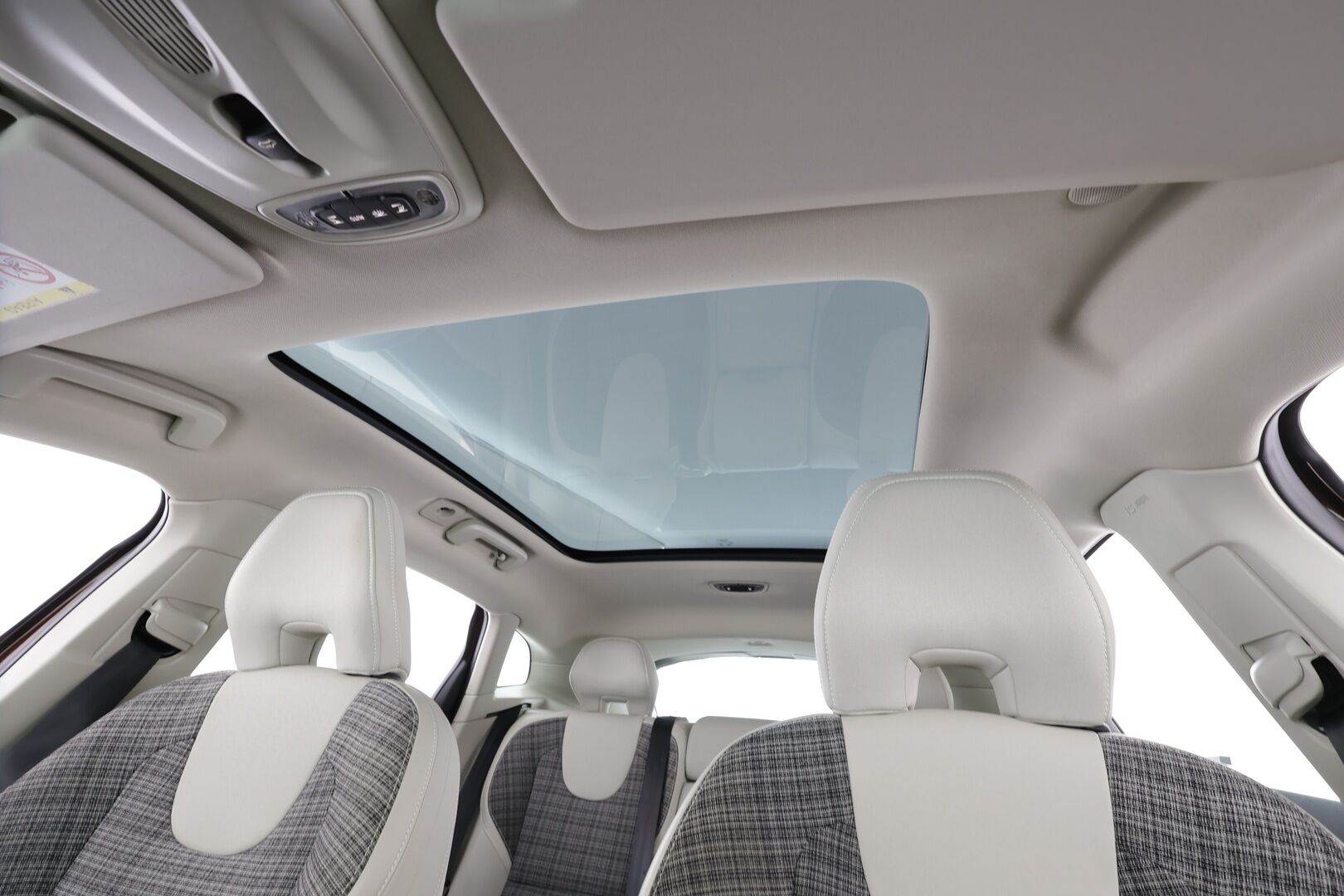 Volvo V40 Cross Country 2017 D2 Business aut * Vakkari / Panorama / P.kamera / LED / Navi / Koukku / Webasto / Tuulilasinlämmitin / Digimittaristo * - Suomi-auto / Kahdet renkaat aluvanteilla - HULLUT JOULUT KORKOTARJOUS 2,49% 