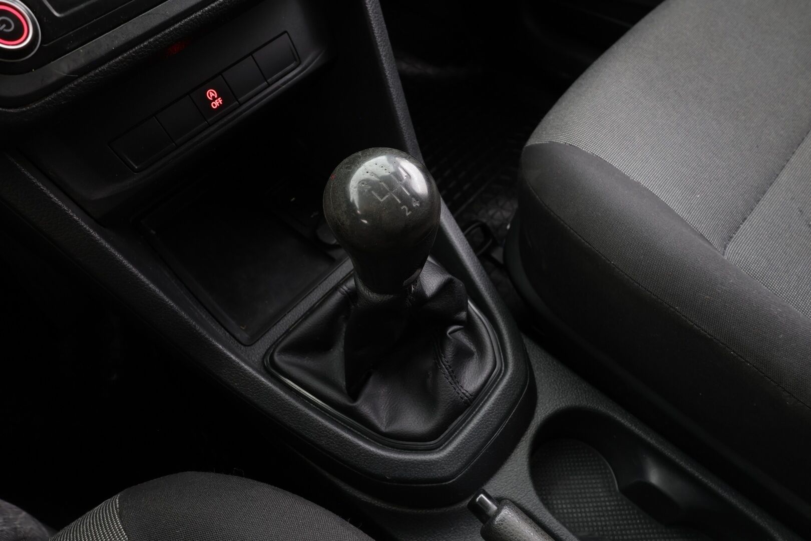 Volkswagen Caddy 2017 umpipakettiauto 2,0 TDI 75kW * Webasto / Koukku / Vakkari / P.Tutka / Ilmastointi / Bluetooth * - Suomi-auto / Kahdet renkaat - HULLUT AVAJAISHULINAT KORKOTARJOUS 3,29 %