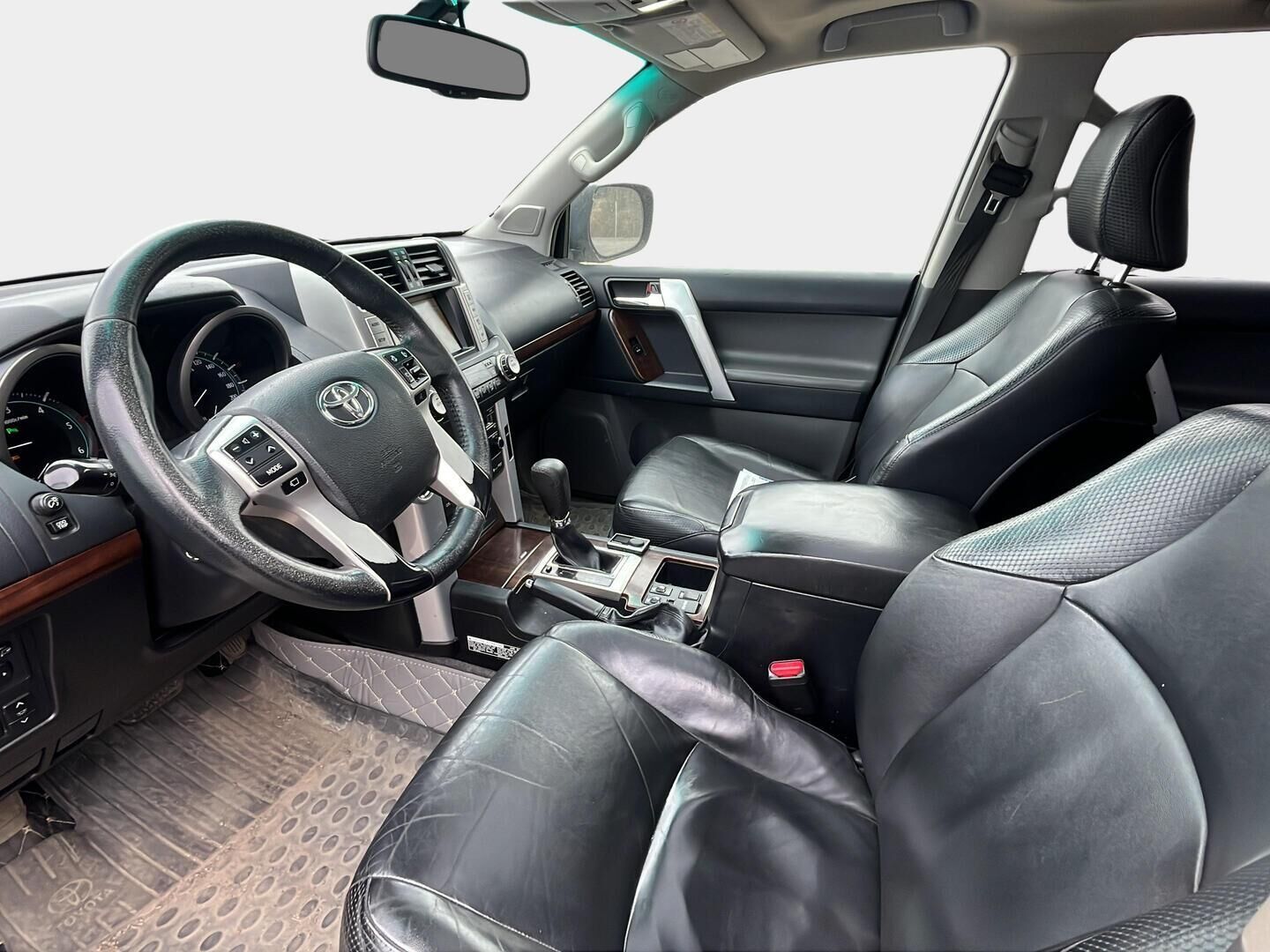 Toyota Land Cruiser 2010 3,0 D-4D DPF Executive aut. 7h - 7-Paikkainen / Webasto / Kattoluukku / Peruutuskamera - HULLUT AVAJAISHULINAT KORKOTARJOUS 3,29 %