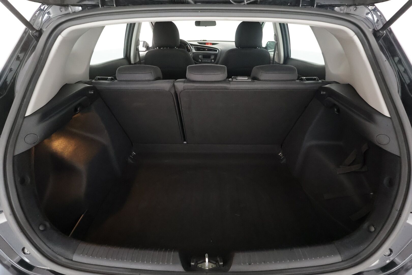 Kia cee'd 2017 1,6 EX 5D DCT A/T - | Facelift | Vakkari | Lohko&Sisätilanlämmitin | Bluetooth | P.Tutka | Ratinlämmitys | Suomi-auto | Kahdet renkaat |