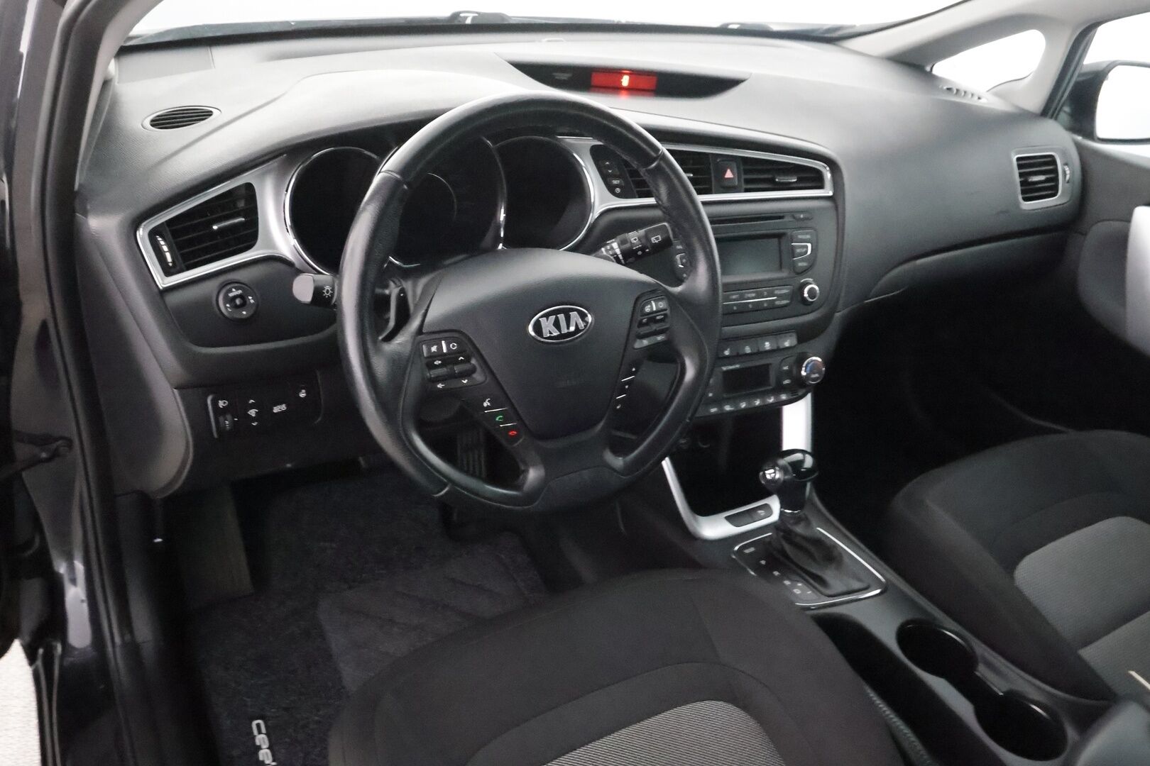 Kia cee'd 2017 1,6 EX 5D DCT A/T - | Facelift | Vakkari | Lohko&Sisätilanlämmitin | Bluetooth | P.Tutka | Ratinlämmitys | Suomi-auto | Kahdet renkaat |