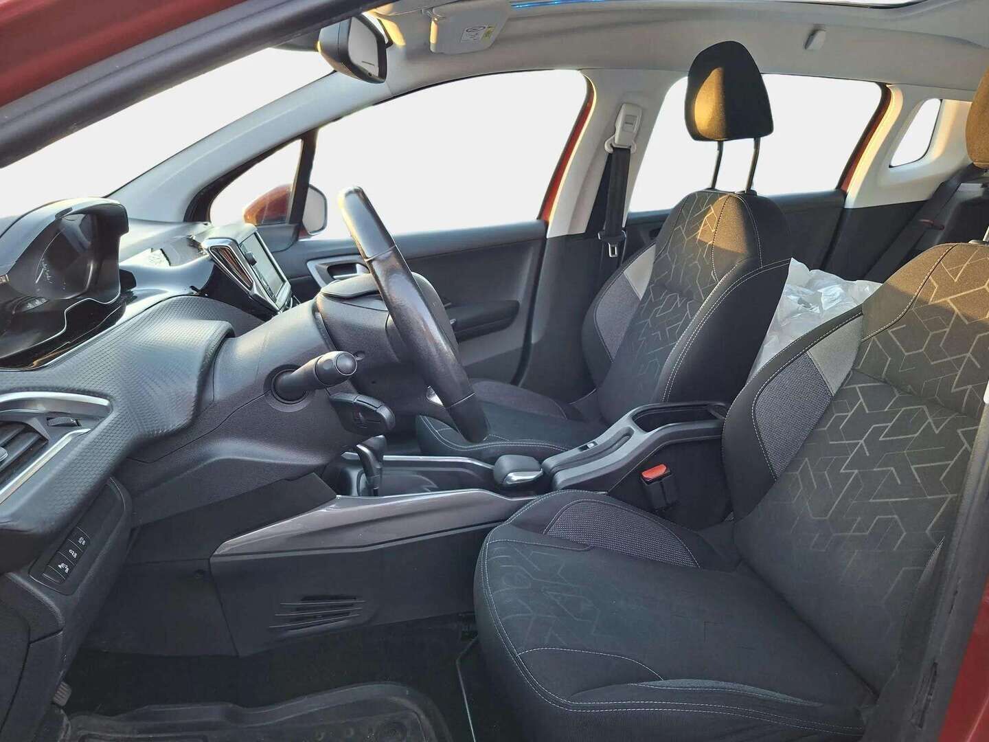 Peugeot 2008 2016 Active PureTech 110 Automaatti - | Vakkari! | Lohkolämmitin | 2x Renkaat! | Bluetooth! | 1.Omisteinen | Suomi-Auto | Juuri huollettu! |