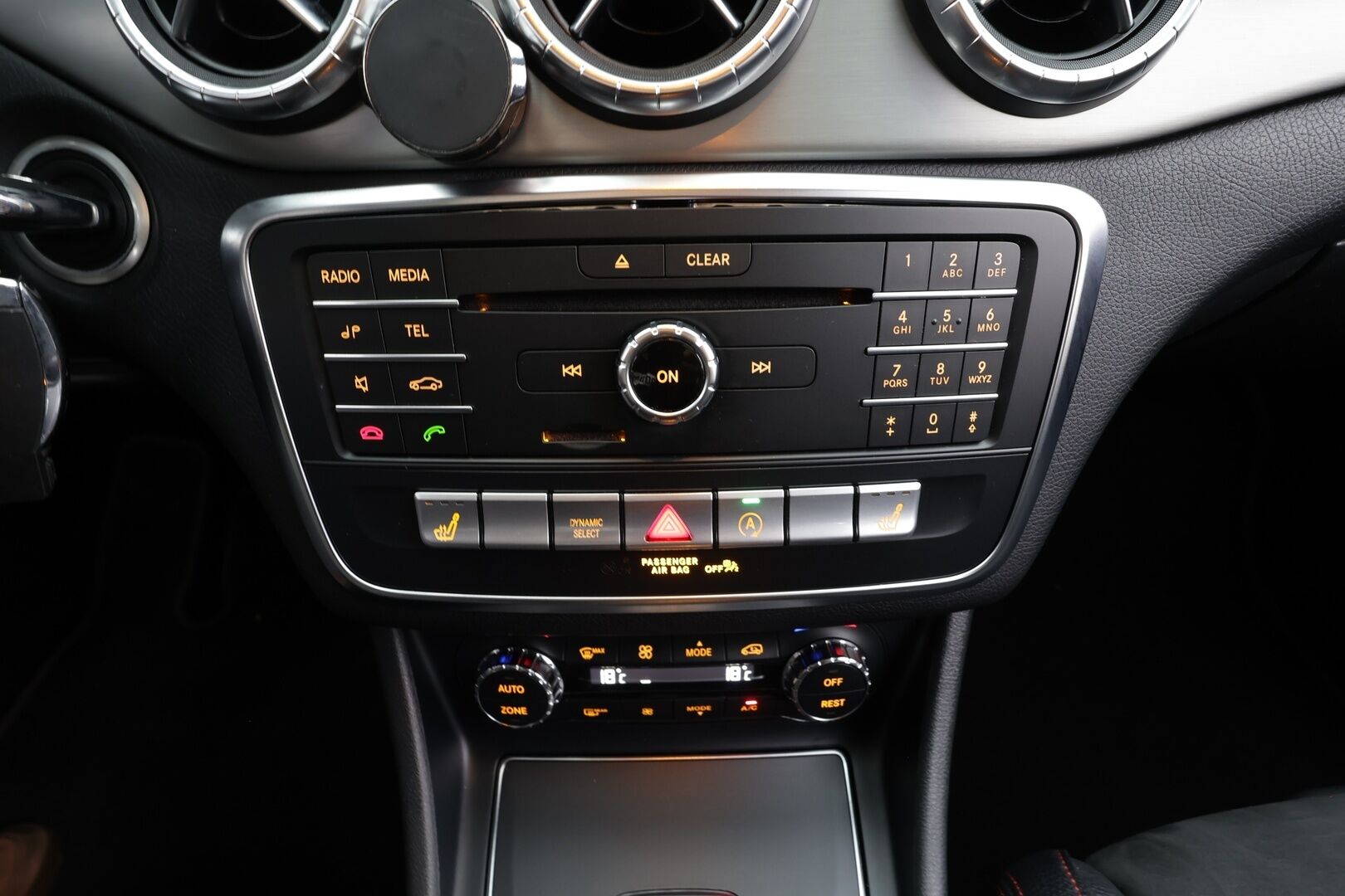Mercedes-Benz CLA 2017 180 A Shooting Brake Business AMG - | LED | Sporttipenkit | Nahka-alcantara | Peruutuskamera | Bluetooth | Active Brake Assist | Vakkari | Aut. ilmastointi | 2x renkaat aluin | 