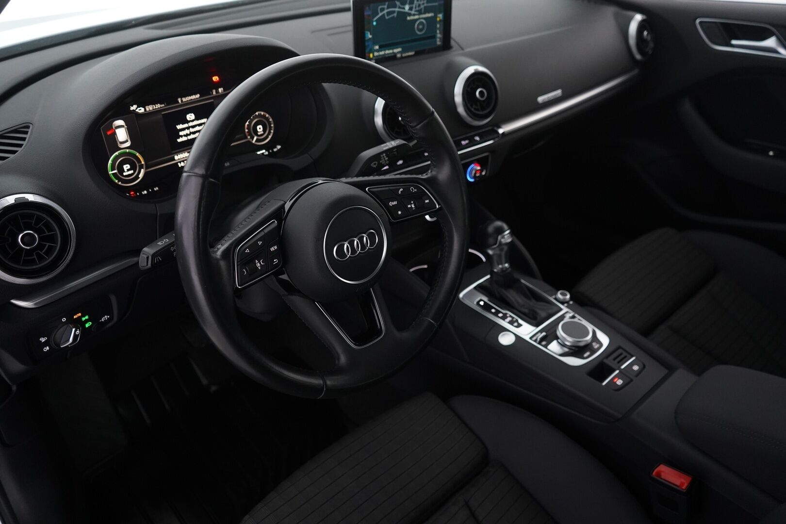 Audi A3 2017 Sportback Business Sport 1,4 TFSI e-tron S tronic *ACC / Digimittaristo / Urheiluistuimet / Keylessgo* - Juuri katsastettu / Kahdet Nokian renkaat Audin alumiinivantein / 2x Laturi / Säännölliset huollot