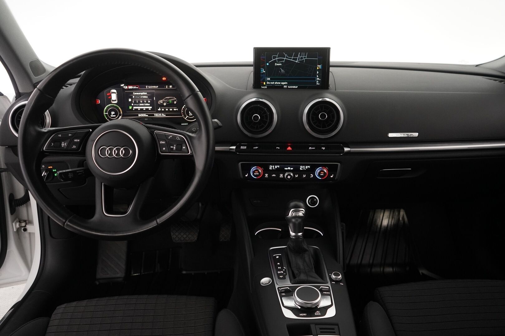 Audi A3 2017 Sportback Business Sport 1,4 TFSI e-tron S tronic *ACC / Digimittaristo / Urheiluistuimet / Keylessgo* - Juuri katsastettu / Kahdet Nokian renkaat Audin alumiinivantein / 2x Laturi / Säännölliset huollot