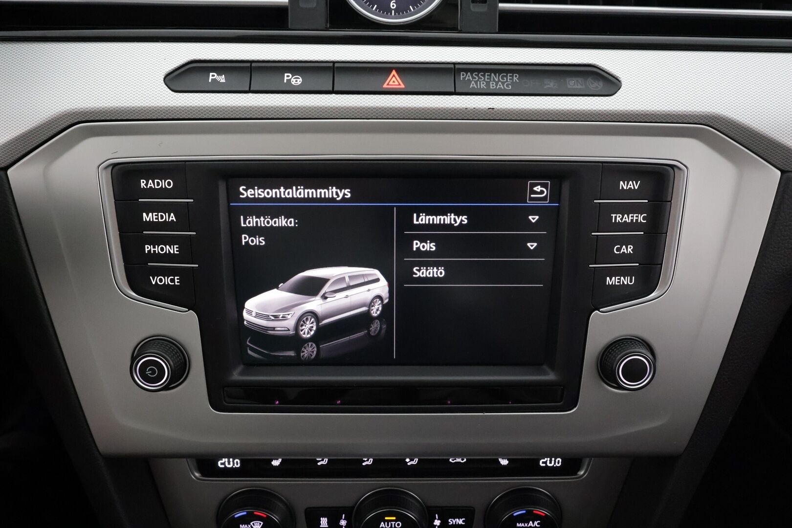 Volkswagen Passat 2017 Variant Comfortline 2,0 TDI 110 kW DSG * Webasto / ACC / LED / P.Tutkat / Navi * - Suomi-auto / Kahdet renkaat aluvanteilla