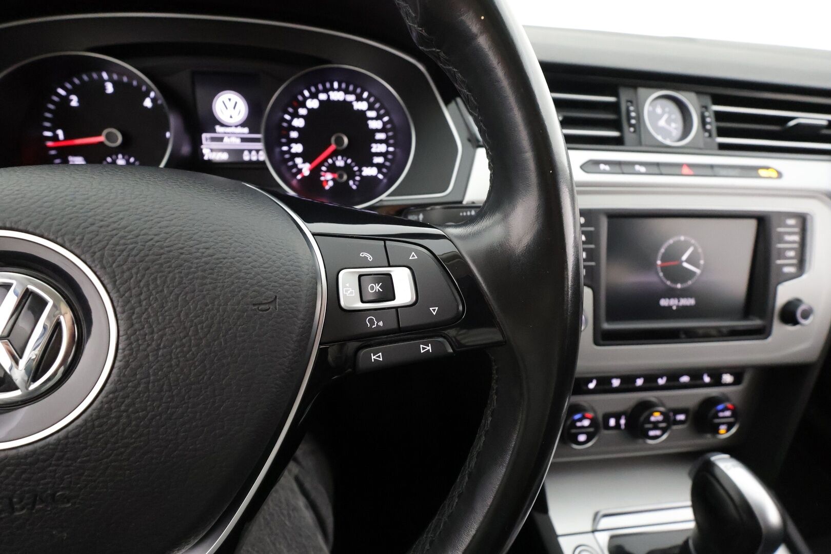 Volkswagen Passat 2017 Variant Comfortline 2,0 TDI 110 kW DSG * Webasto / ACC / LED / P.Tutkat / Navi * - Suomi-auto / Kahdet renkaat aluvanteilla - HULLUT AVAJAISHULINAT KORKOTARJOUS 3,29 %