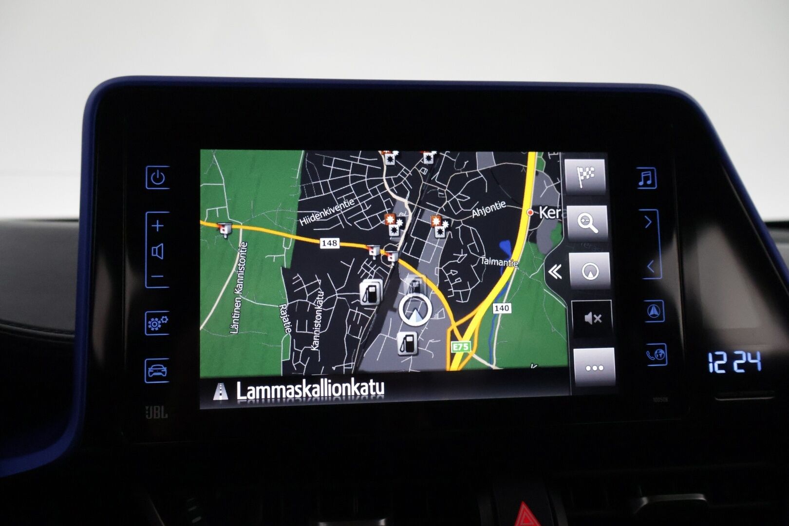 Toyota C-HR 2017 1,8 Hybrid Style *ACC / JBL / Lohko / BLIS / Navi / KeyLess / P-kamera / Ratinlämmitin / Vetokoukku / LED* - *2x renkaat / Merkkihuollettu / Suomi-auto*