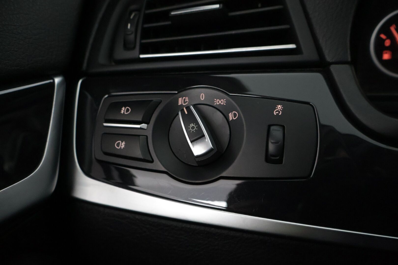 BMW 518 2016 F11 Touring 518d A Exclusive M-Sport Look - YritysOutlet - Myydään vain yrityksille *Navi/Nahkasisusta/Sähköluukku - Pitkä leima! / Hyvät nastat! / Juuri katsastettu!