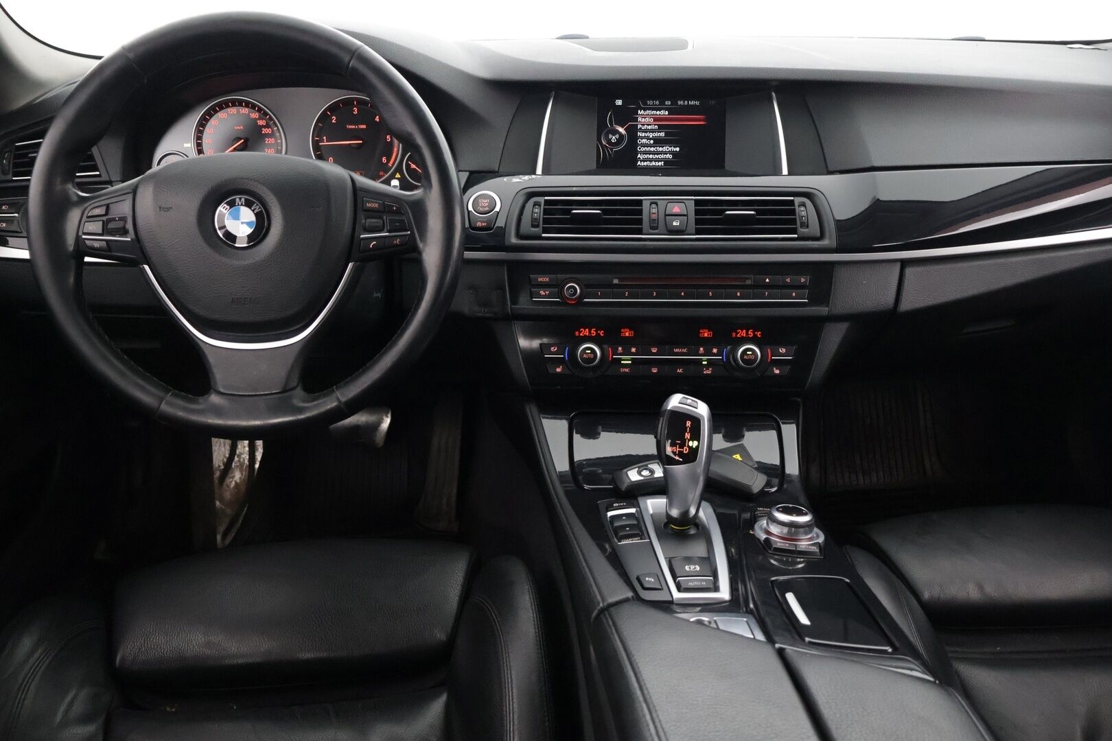 BMW 518 2016 F11 Touring 518d A Exclusive M-Sport Look - YritysOutlet - Myydään vain yrityksille *Navi/Nahkasisusta/Sähköluukku - Pitkä leima! / Hyvät nastat! / Juuri katsastettu!