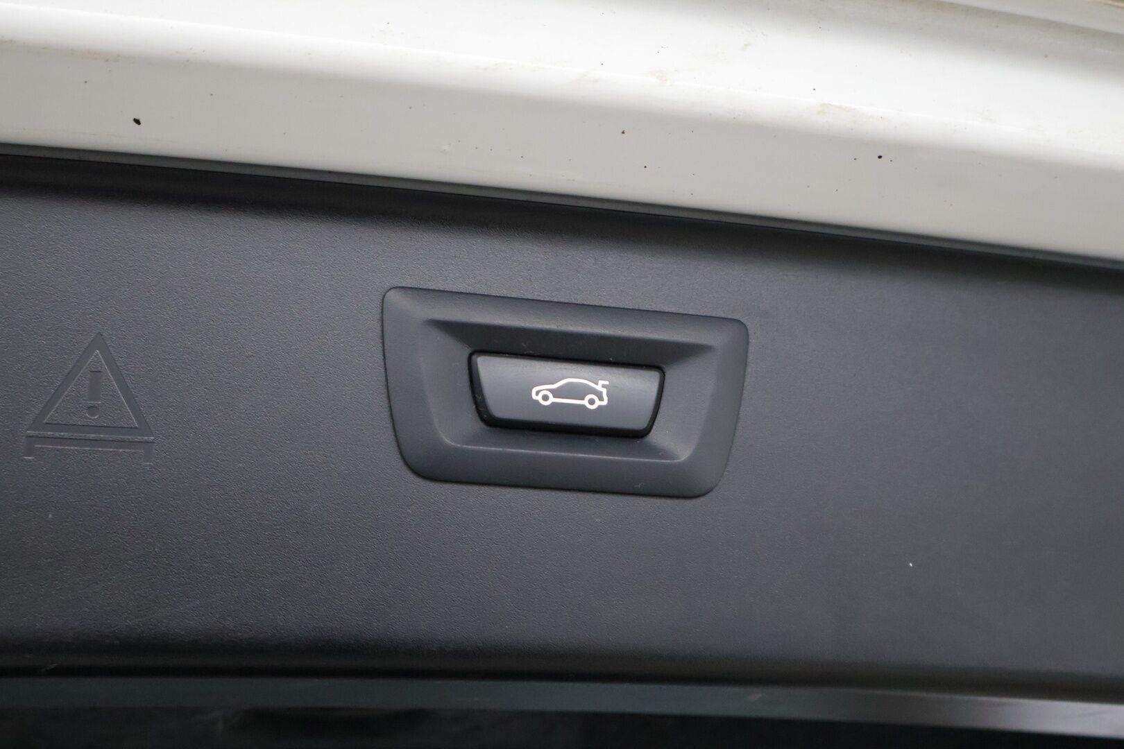 BMW 518 2016 F11 Touring 518d A Exclusive M-Sport Look - YritysOutlet - Myydään vain yrityksille *Navi/Nahkasisusta/Sähköluukku - Pitkä leima! / Hyvät nastat! / Juuri katsastettu!