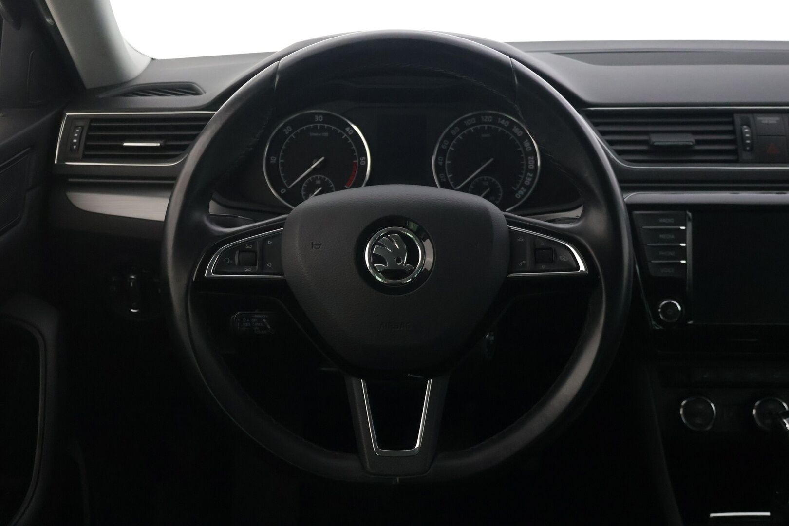 Skoda Superb 2017 Combi 2,0 TDI 150 Style DSG Autom. - | 2 om. Suomi-Auto | Canton | ACC | Webasto | Keyless | S- kontti |