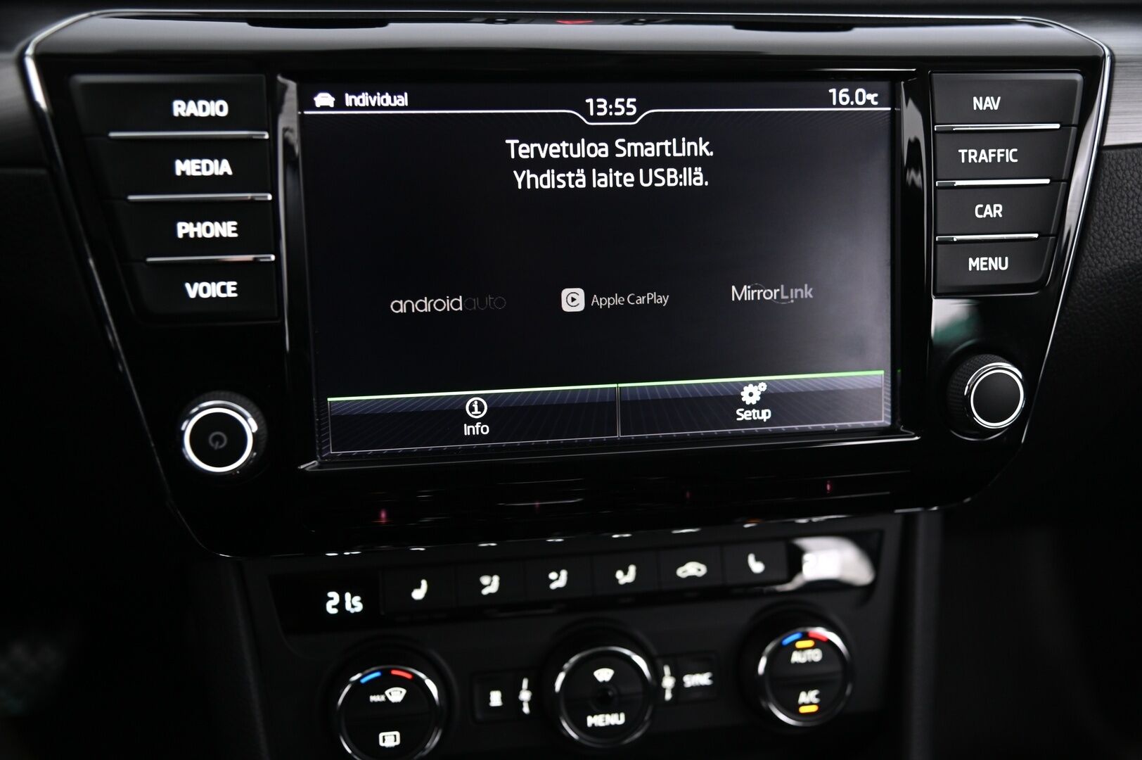 Skoda Superb 2017 Combi 2,0 TDI 150 Style DSG Autom. * Canton / Acc / S-luukku / Koukku / Webasto / Keyless * - 2-Omisteinen / Suomi-Auto 