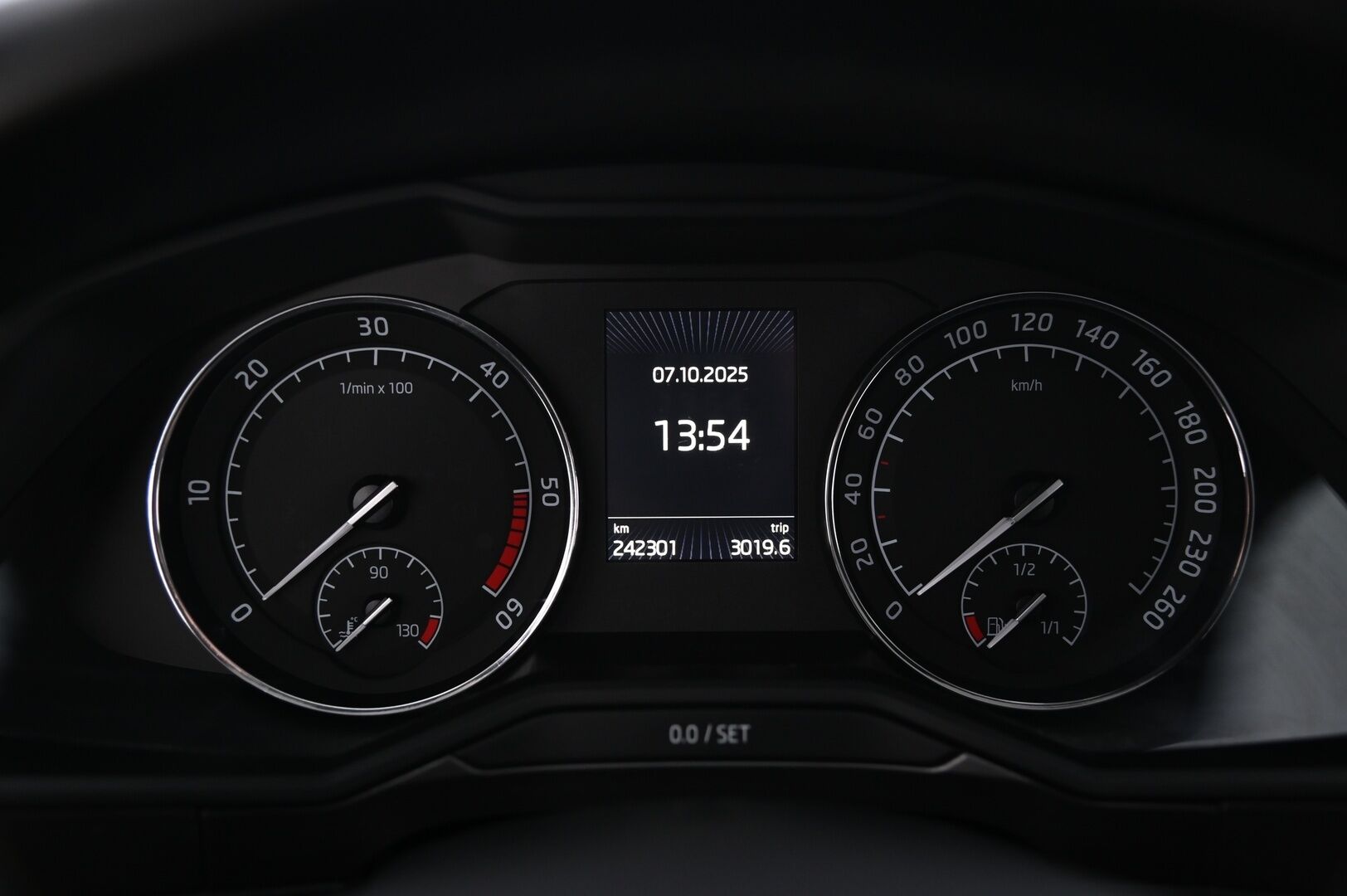 Skoda Superb 2017 Combi 2,0 TDI 150 Style DSG Autom. * Canton / Acc / S-luukku / Koukku / Webasto / Keyless * - 2-Omisteinen / Suomi-Auto 