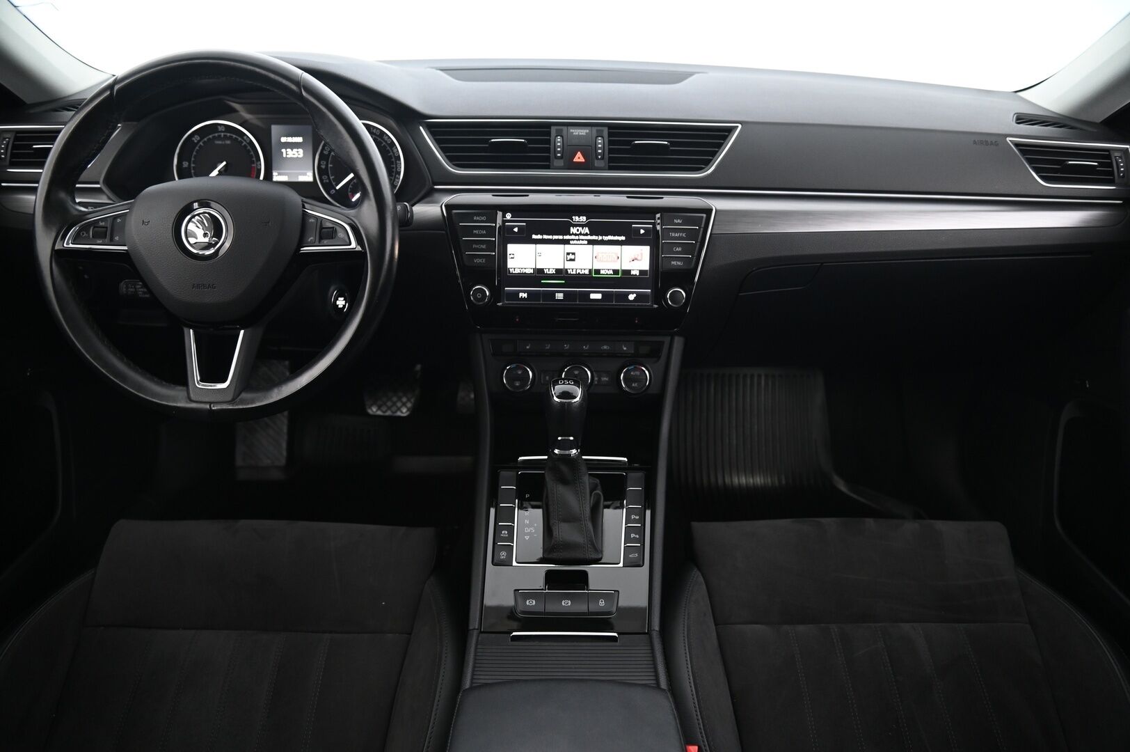 Skoda Superb 2017 Combi 2,0 TDI 150 Style DSG Autom. * Canton / Acc / S-luukku / Koukku / Webasto / Keyless * - 2-Omisteinen / Suomi-Auto 