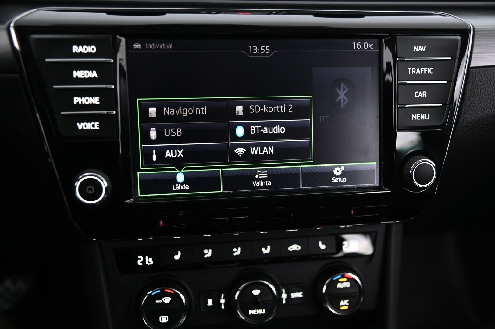 Skoda Superb 2017 Combi 2,0 TDI 150 Style DSG Autom. * Canton / Acc / S-luukku / Koukku / Webasto / Keyless * - 2-Omisteinen / Suomi-Auto 