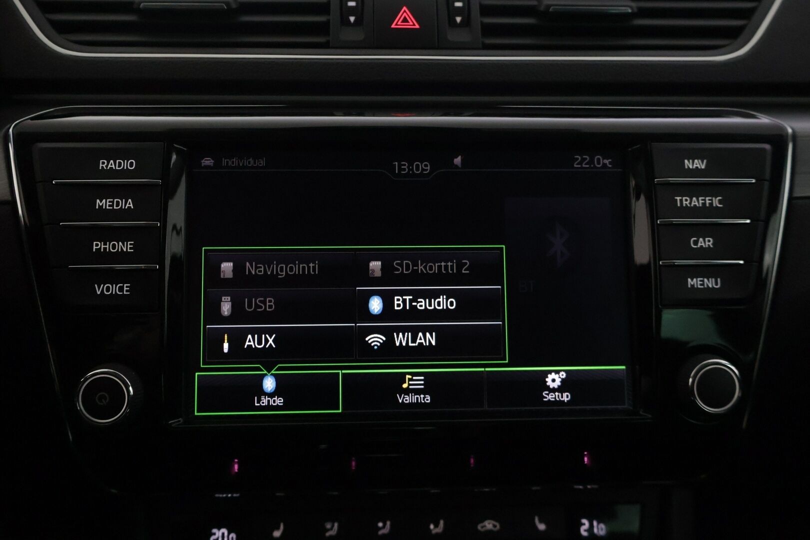 Skoda Superb 2017 Combi 2,0 TDI 150 Style DSG Autom. - | 2 om. Suomi-Auto | Canton | ACC | Webasto | Keyless | S- kontti |