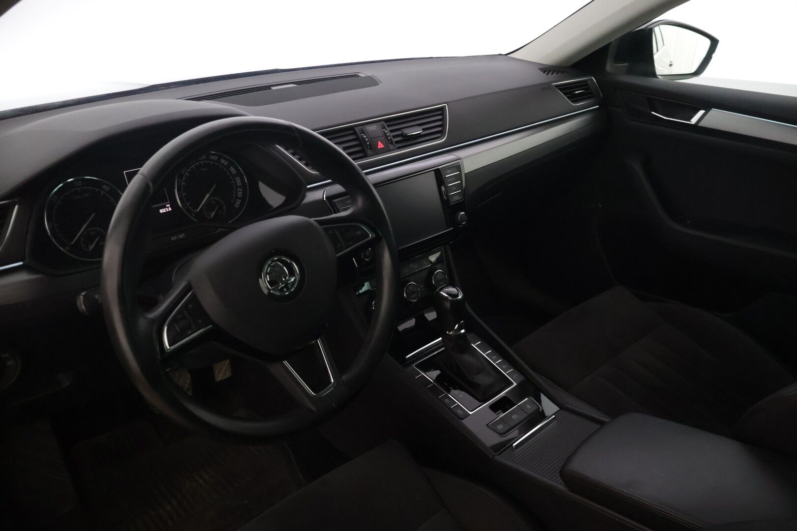 Skoda Superb 2017 Combi 2,0 TDI 150 Style DSG Autom. - | 2 om. Suomi-Auto | Canton | ACC | Webasto | Keyless | S- kontti |