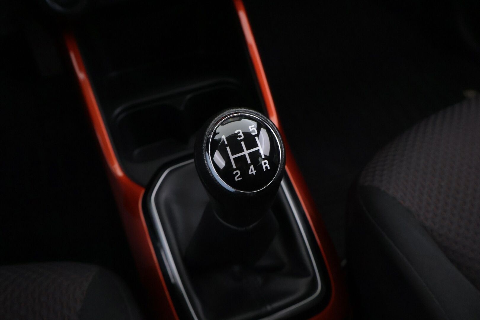 Suzuki Ignis 2019 1,2 DUALJET 4WD GL 5MT *Bluetooth / Ilmastointi / Peruutuskamera / Penkinlämmittimet / Lohkolämmitin / 2x Renkaat* - 2-omisteinen Suomi-auto / Huoltokirja / Pieniruokainen