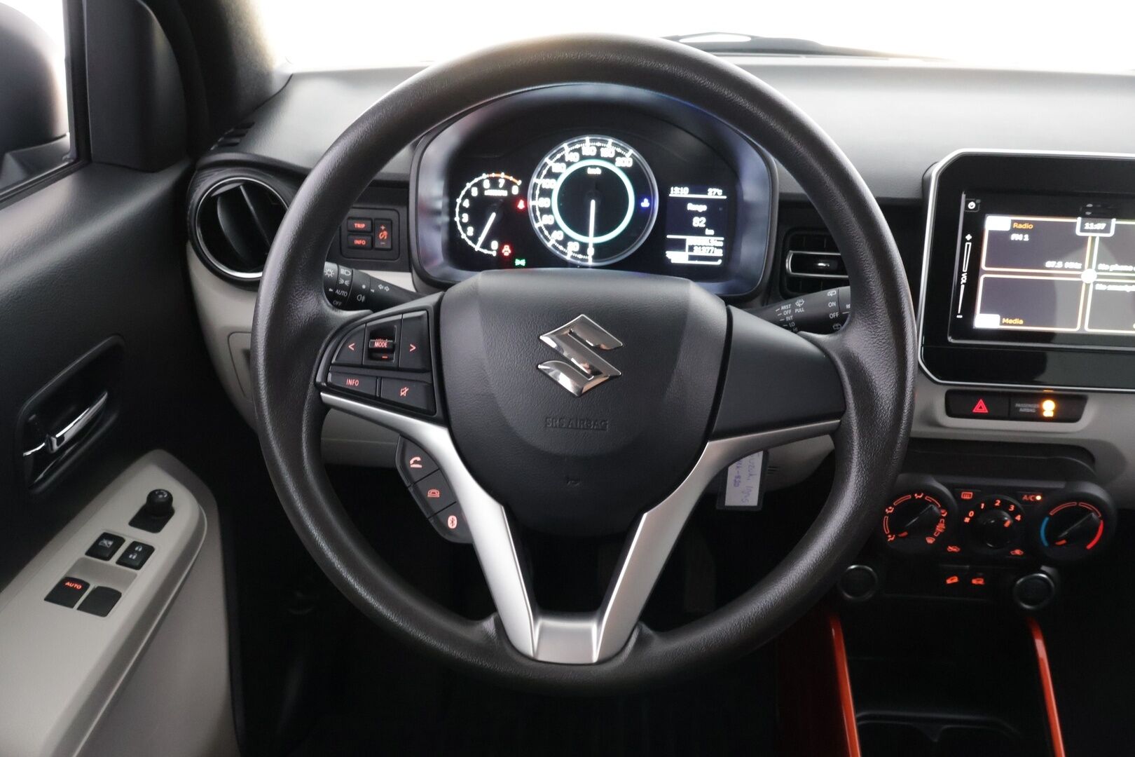 Suzuki Ignis 2019 1,2 DUALJET 4WD GL 5MT *Bluetooth / Ilmastointi / Peruutuskamera / Penkinlämmittimet / Lohkolämmitin / 2x Renkaat* - 2-omisteinen Suomi-auto / Huoltokirja / Pieniruokainen