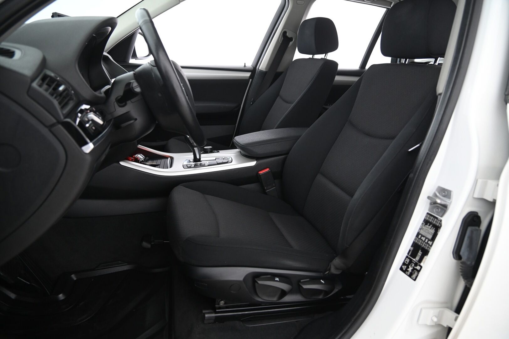 BMW X3 2017 F25 xDrive20d A Business - Suomi-auto | Vakkari | Tutkat | Vetokoukku | Sähkö kontti | BT | 2x renkaat&alumiinivanteet