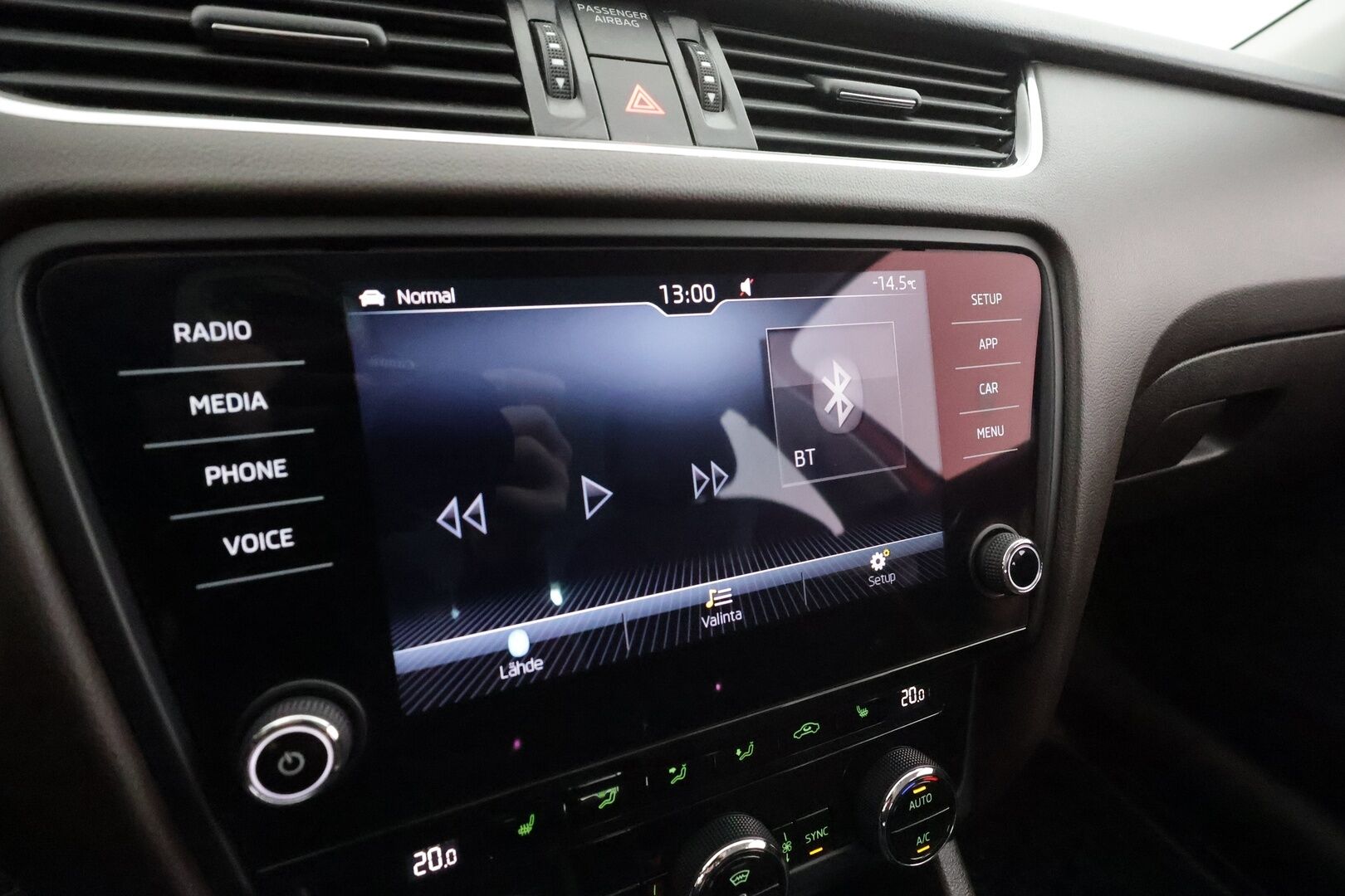 Skoda Octavia 2017 Combi 2,0 TDI 184 4x4 Scout DSG * Facelift / Canton / ACC / Webasto / P.kamera / LED / Keyless / Apple&Android * - Suomi-auto / Kahdet renkaat aluvanteilla