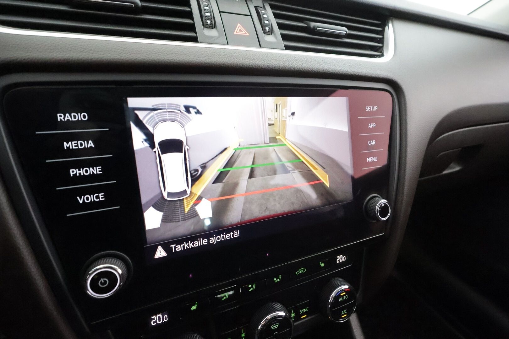 Skoda Octavia 2017 Combi 2,0 TDI 184 4x4 Scout DSG * Facelift / Canton / ACC / Webasto / P.kamera / LED / Keyless / Apple&Android * - Suomi-auto / Kahdet renkaat aluvanteilla