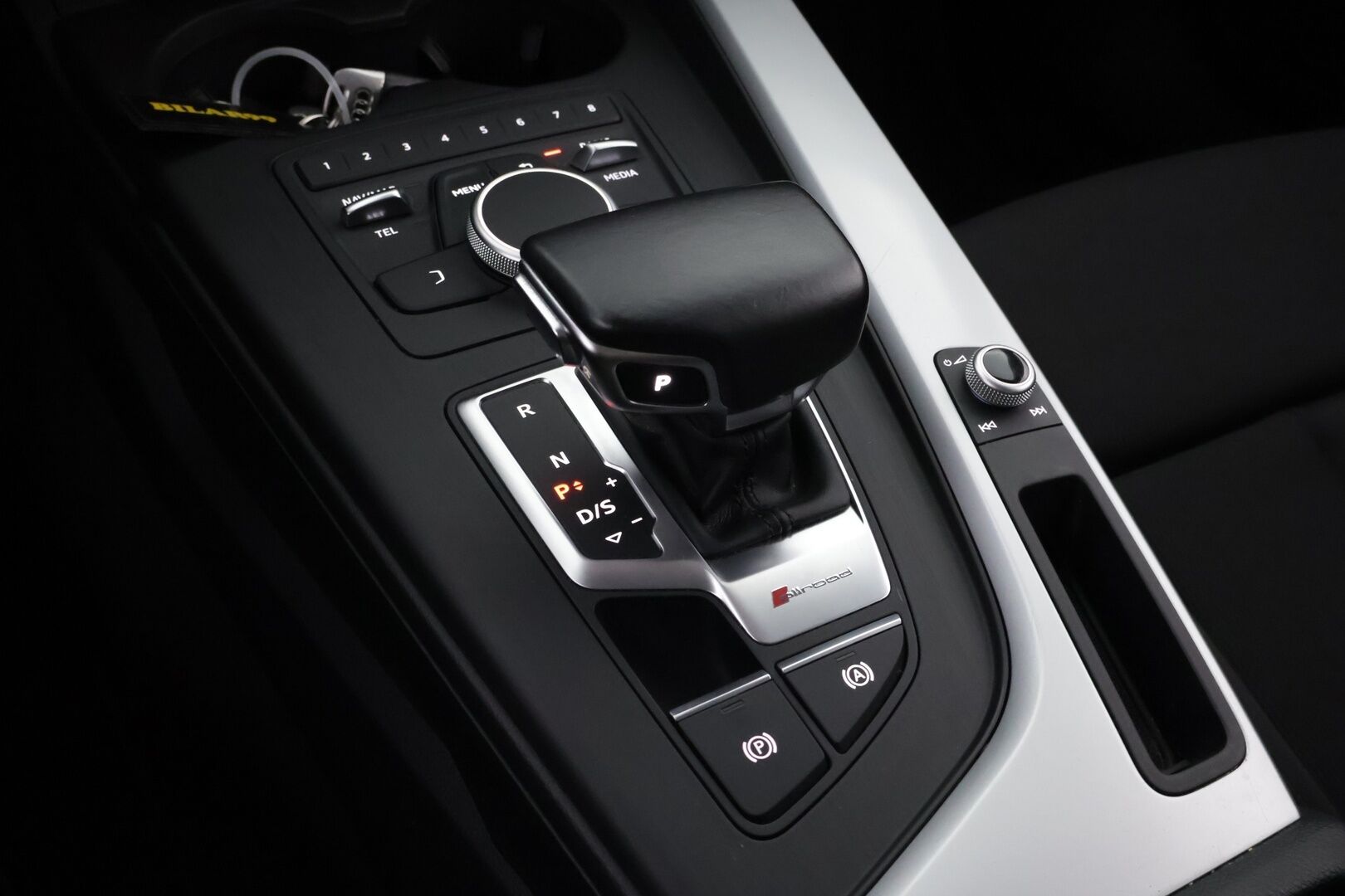 Audi A4 allroad quattro 2017 Land of quattro Edition 2,0 TDI 120 kW quattro S tronic - 2Om Suomiauto | Webasto | Vetokoukku | Matrix LED | Sporttipenkit | Audi Sound System | Vakkari | Juuri tullut Tampereelle!
