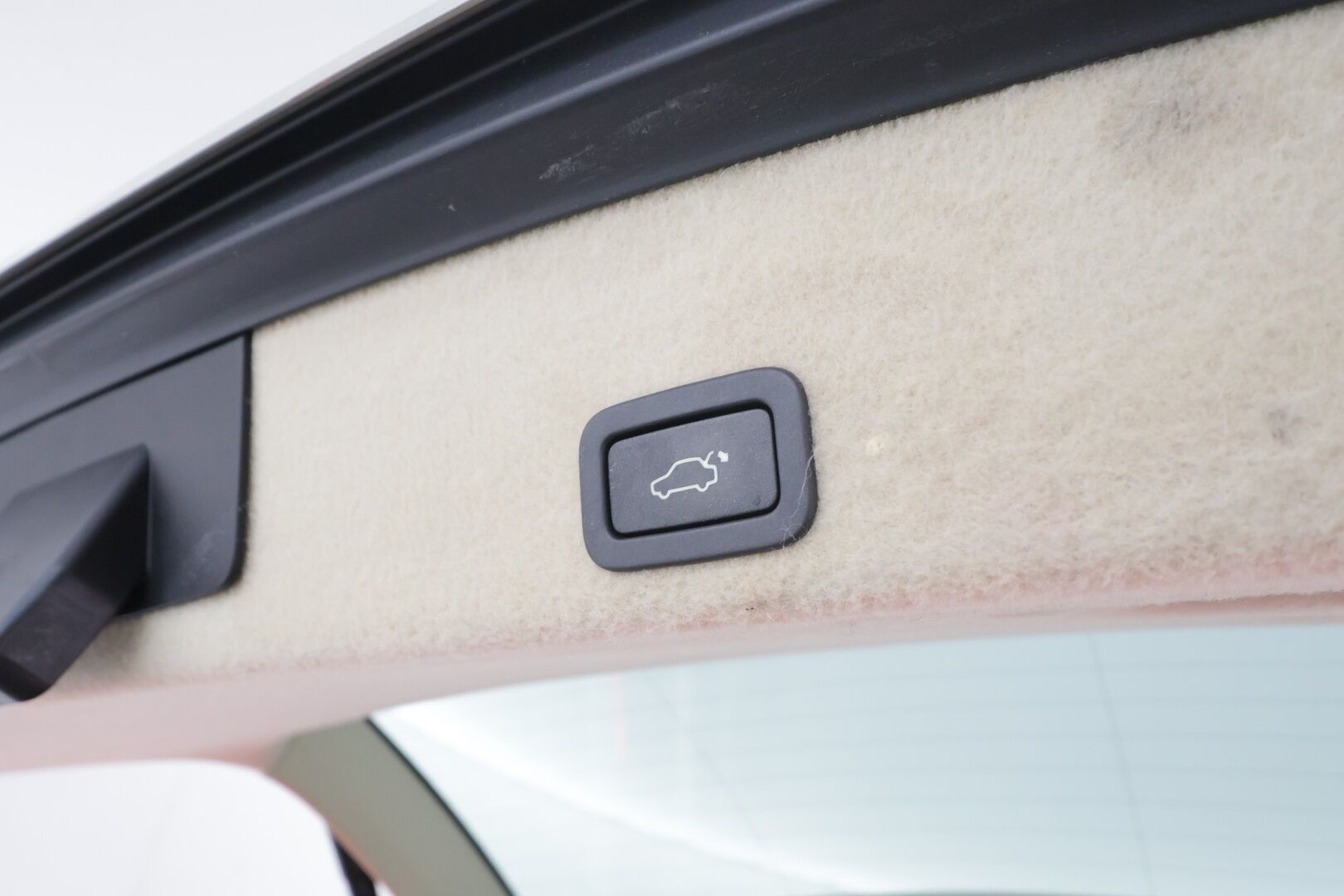 Volvo XC60 2017 D4 Classic Summum aut * ACC / Webasto / Xenon / Muistipenkki / P.tutkat / Kaistavahti / Navi * - Suomi-auto / Kahdet renkaat 