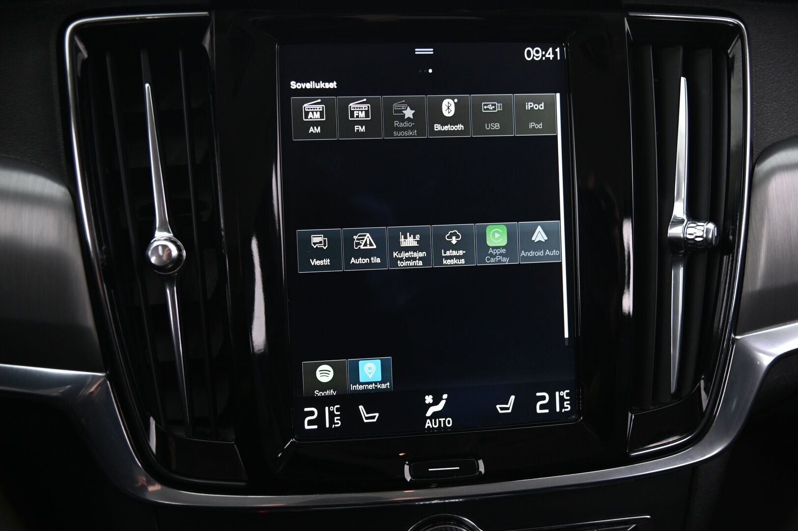 Volvo V90 2017 D3 Momentum aut. *Suomi-Auto / ACC / VOC / Digimittari / S-luukku* - *Juuri saapunut! / Start-Stop / Webasto / Liikennemerkkien tunnistus / P-tutka / 2X Renkaat*