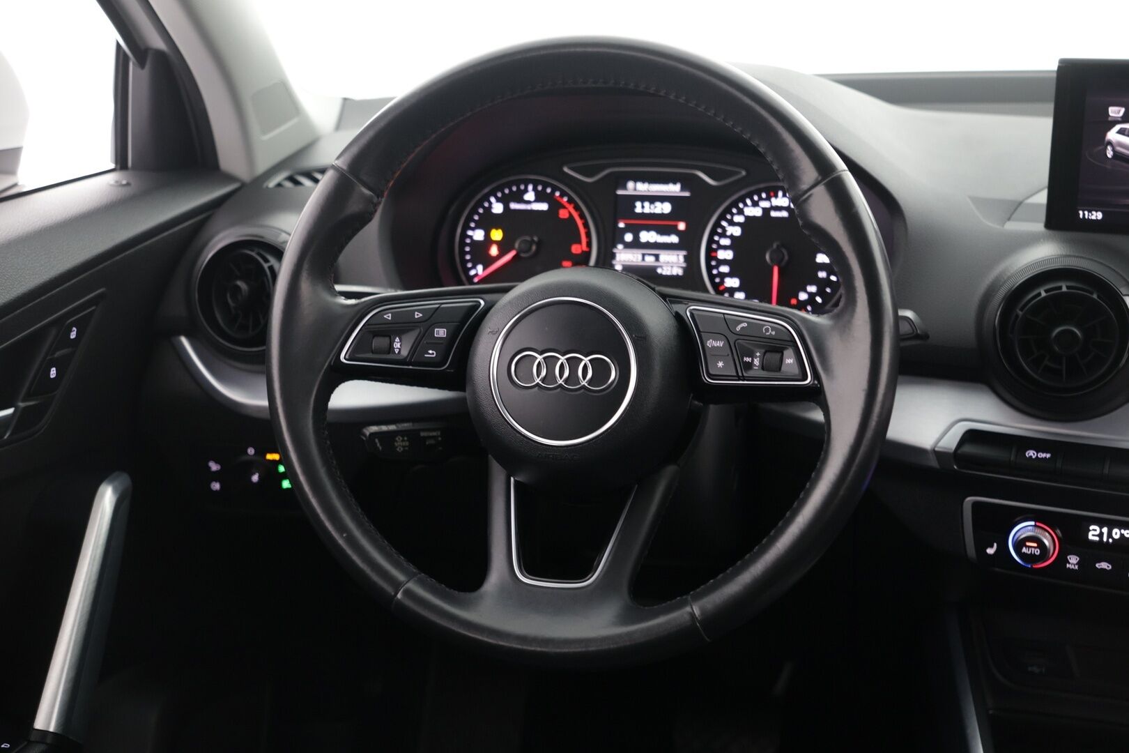 Audi Q2 2017 Business Sport 1,6 TDI 85 kW S tronic *Adaptiivinen vakionopeudensäädin / Sähkötoiminen takakontti / Lohkolämmitiin sisätilapistokkeella!* - Loisto maasturi / Kattavasti varusteltu / Huippu taloudellinen
