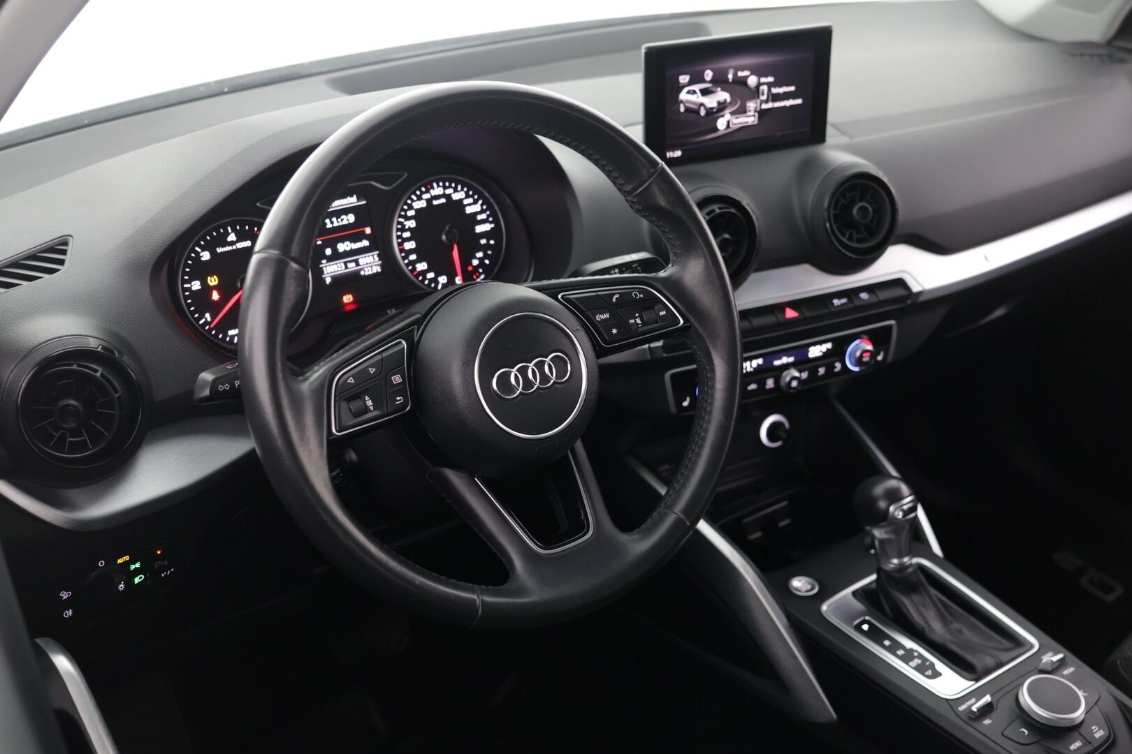 Audi Q2 2017 Business Sport 1,6 TDI 85 kW S tronic *Adaptiivinen vakionopeudensäädin / Sähkötoiminen takakontti / Lohkolämmitiin sisätilapistokkeella!* - Loisto maasturi / Kattavasti varusteltu / Huippu taloudellinen