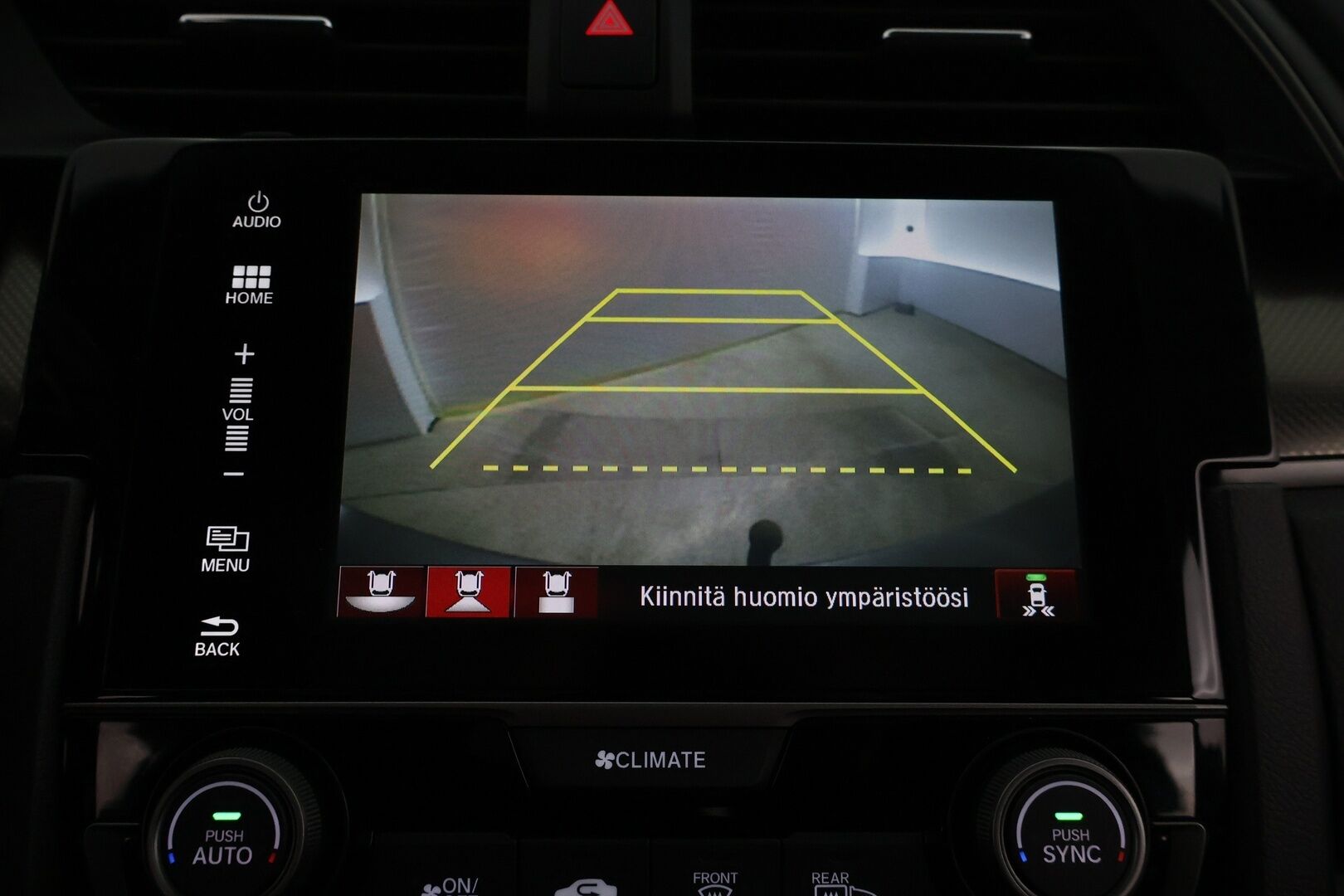 Honda Civic 2017 HB 129 hv Sport Premium AT - | Huippuvarusteet! | Adapt vakkari | Kattoluukku | P.Kamera | Nahat | Koukku | 2x renkaat & vanteet | Lohko + sisäp. |