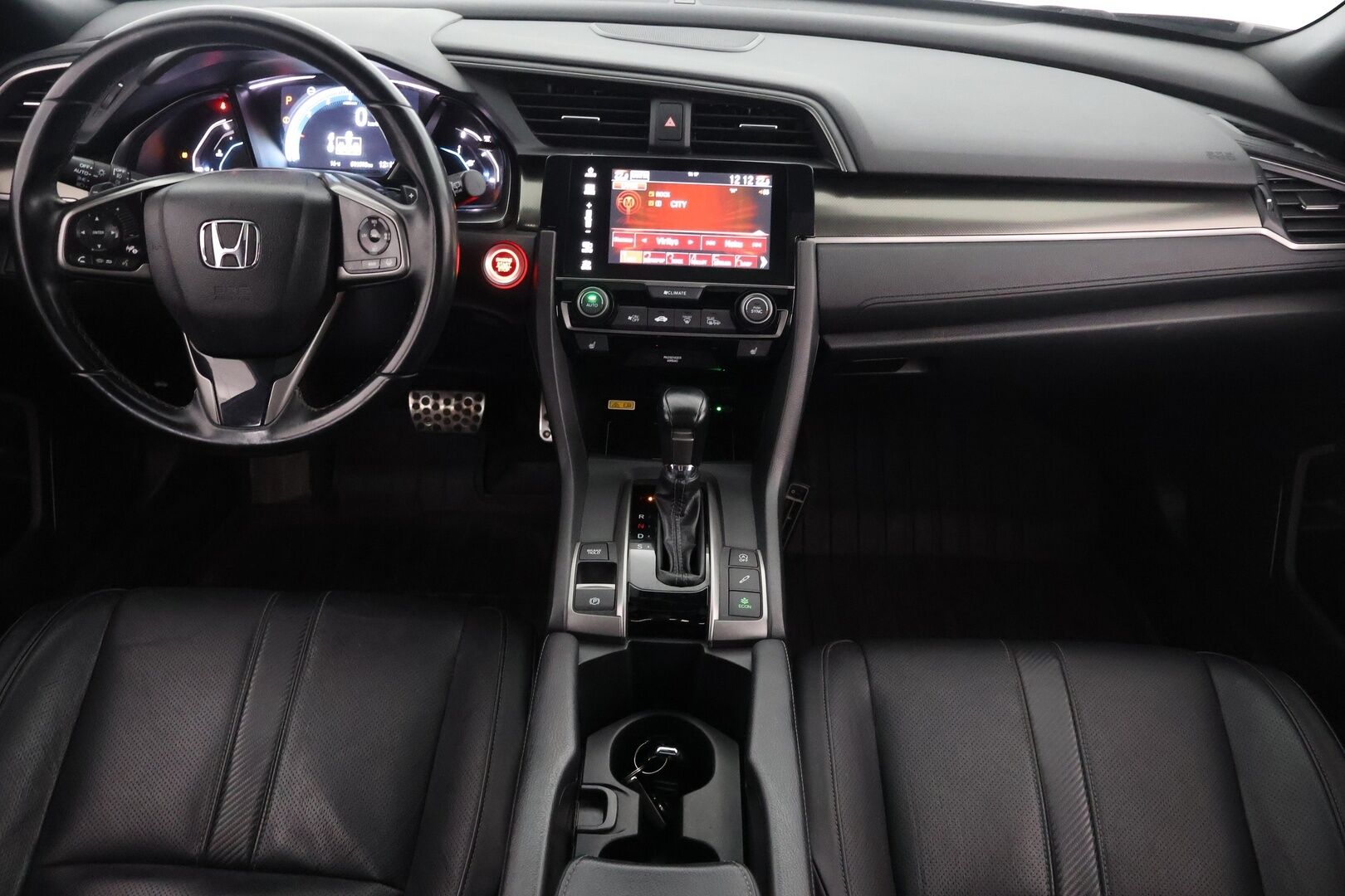 Honda Civic 2017 HB 129 hv Sport Premium AT - | Huippuvarusteet! | Adapt vakkari | Kattoluukku | P.Kamera | Nahat | Koukku | 2x renkaat & vanteet | Lohko + sisäp. |