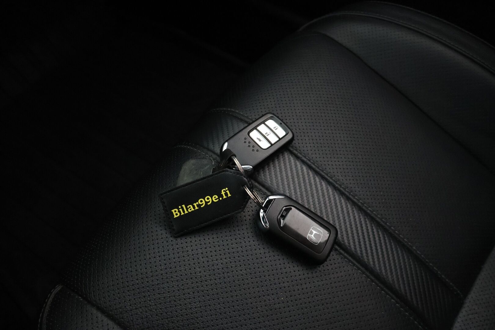 Honda Civic 2017 HB 129 hv Sport Premium AT - | Huippuvarusteet! | Adapt vakkari | Kattoluukku | P.Kamera | Nahat | Koukku | 2x renkaat & vanteet | Lohko + sisäp. |