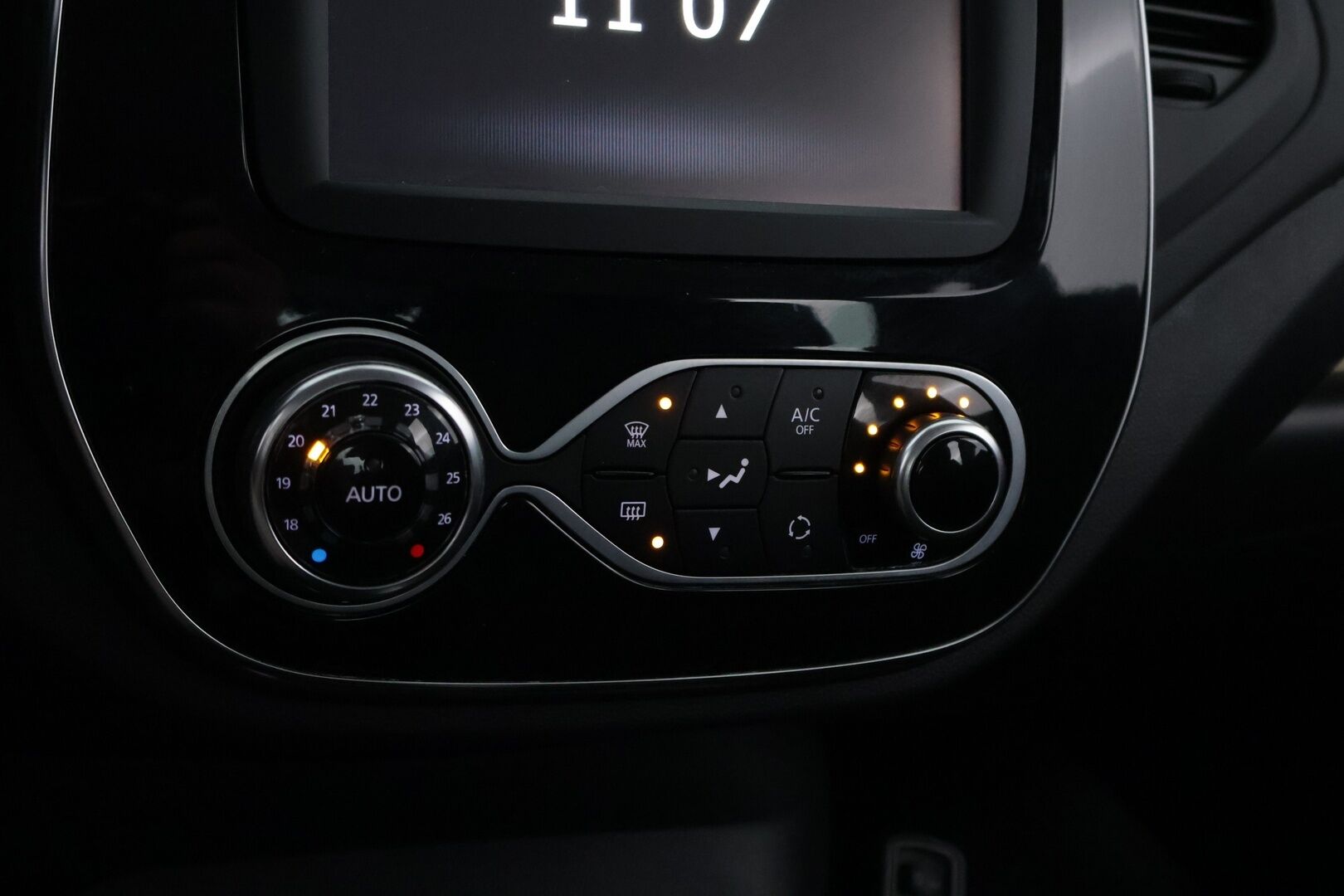 Renault Captur 2018 TCe 120 EDC-aut Intens - Peruutuskamera | Lohko&Sisä | LED | Vakkari | Suomiauto | Navi