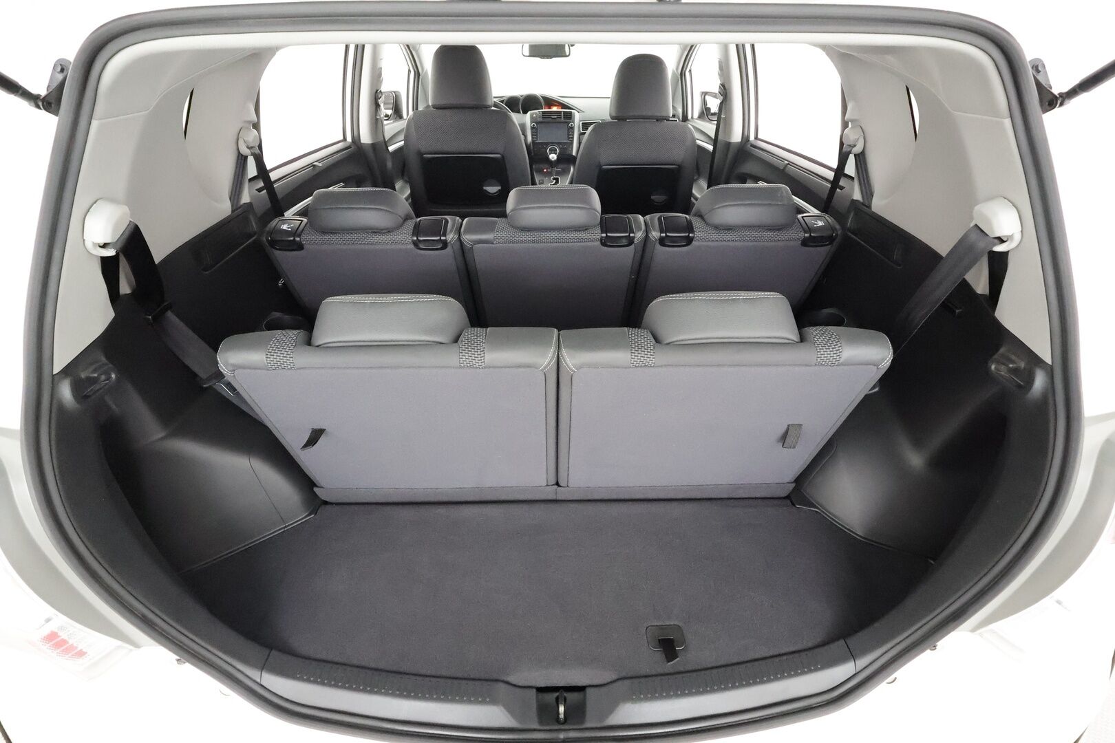 Toyota Verso 2017 1,8 Valvematic Active Edition Multidrive S 7p - | 1 Omistajalta | Vakkari | Lohko | P.Kamera | Bluetooth | Puolinahat | Xenon | Suomi-auto | Kahdet renkaat | Merkkihuollettu |