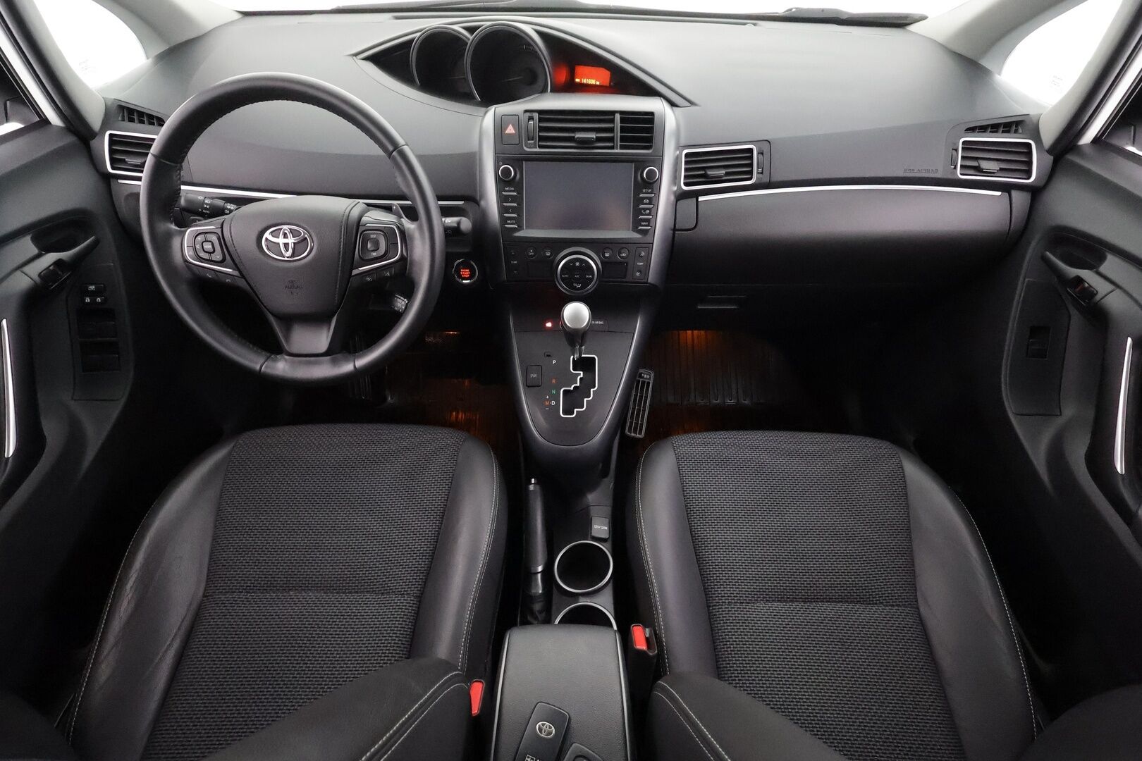 Toyota Verso 2017 1,8 Valvematic Active Edition Multidrive S 7p - | 1 Omistajalta | Vakkari | Lohko | P.Kamera | Bluetooth | Puolinahat | Xenon | Suomi-auto | Kahdet renkaat | Merkkihuollettu |