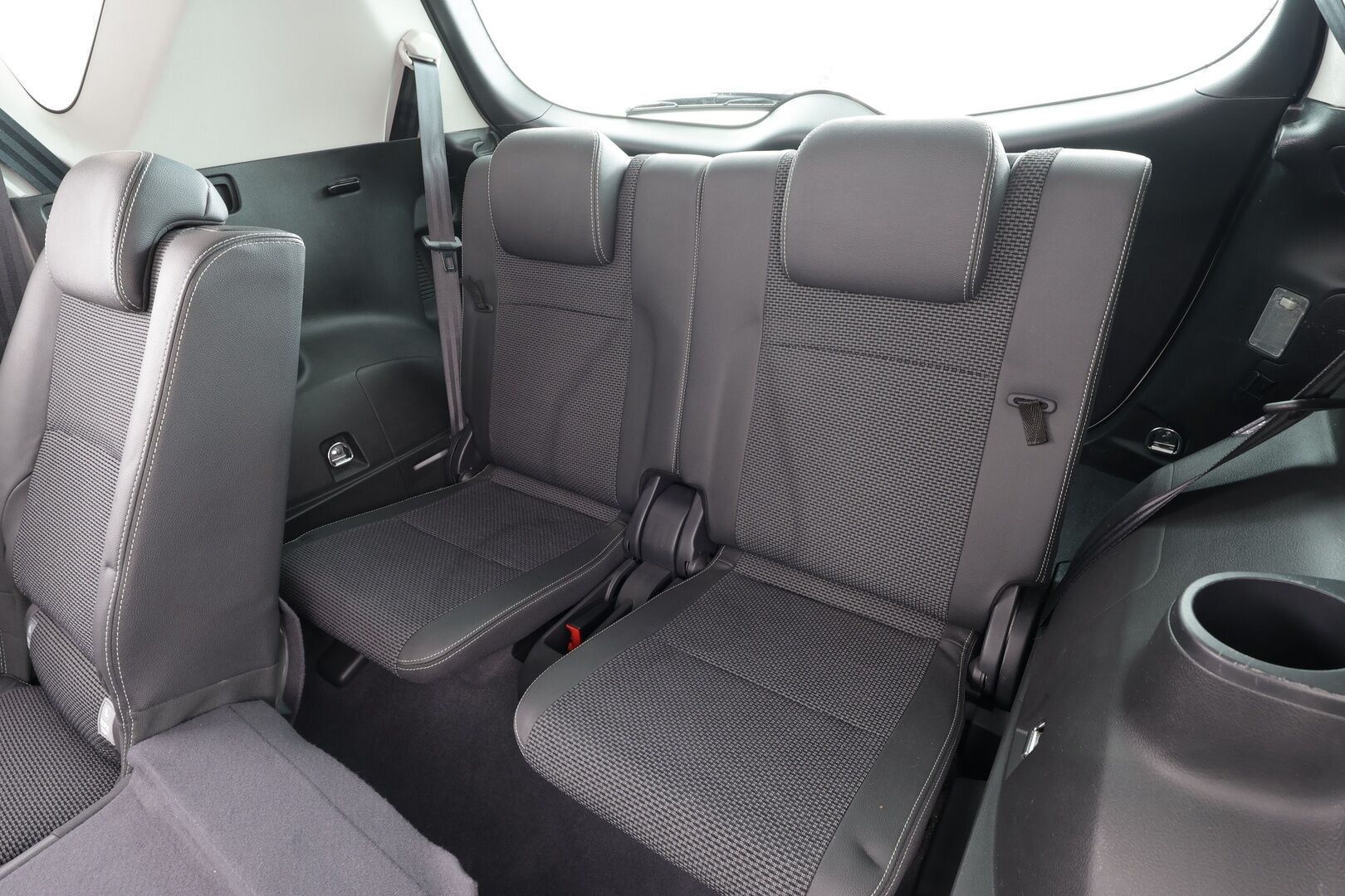 Toyota Verso 2017 1,8 Valvematic Active Edition Multidrive S 7p - | 1 Omistajalta | Vakkari | Lohko | P.Kamera | Bluetooth | Puolinahat | Xenon | Suomi-auto | Kahdet renkaat | Merkkihuollettu |