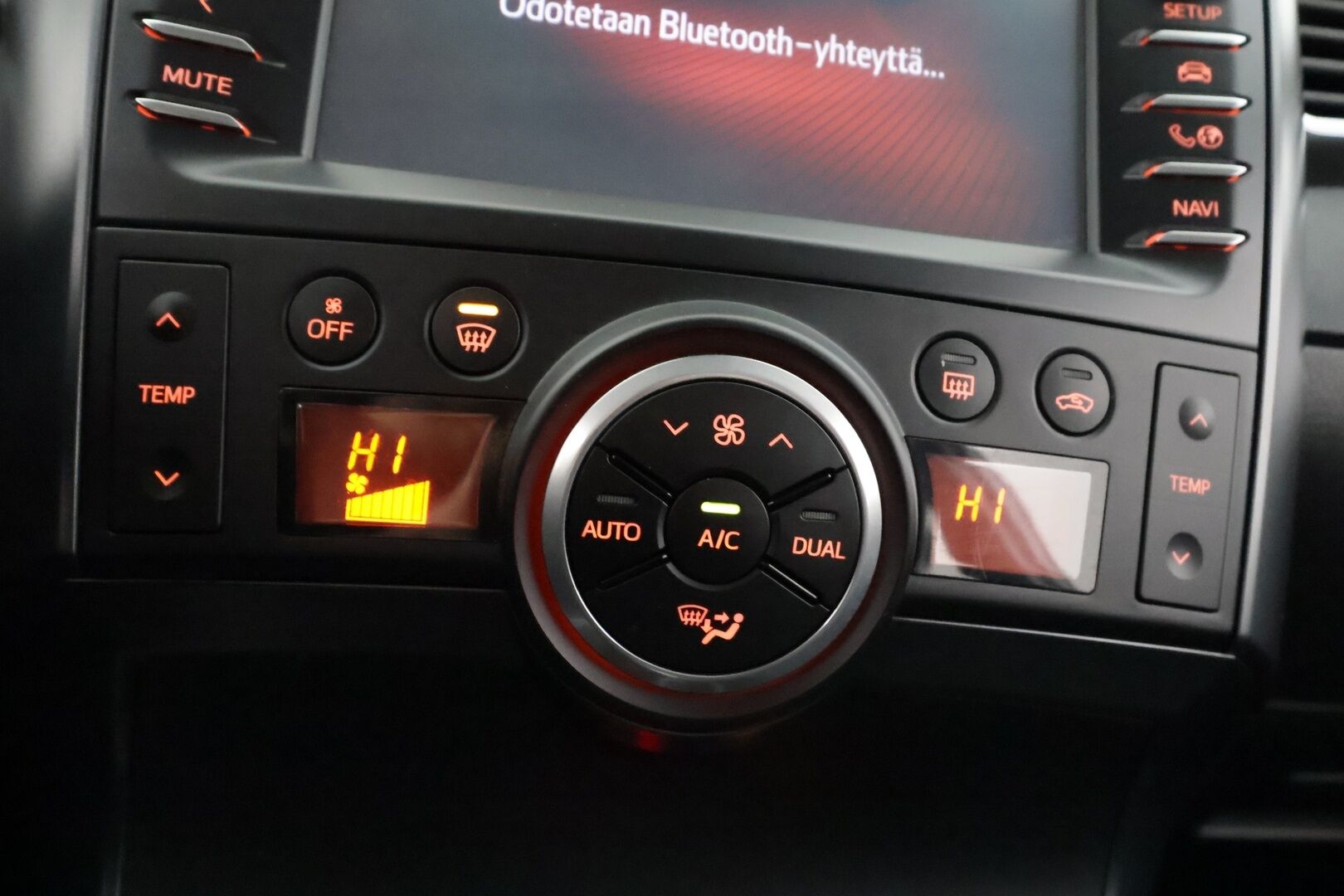 Toyota Verso 2017 1,8 Valvematic Active Edition Multidrive S 7p - | 1 Omistajalta | Vakkari | Lohko | P.Kamera | Bluetooth | Puolinahat | Xenon | Suomi-auto | Kahdet renkaat | Merkkihuollettu |