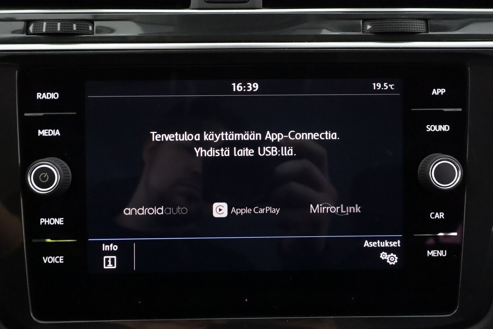 Volkswagen Tiguan 2018 Comfortline 1,4 TSI ACT 110 kW (150 hv) DSG-automaatti - | Webasto | ACC | LED | P.tutkat | Kaistavahti | Bluetooth | Ratinlämmitys | Suomi-auto | Kahdet renkaat |