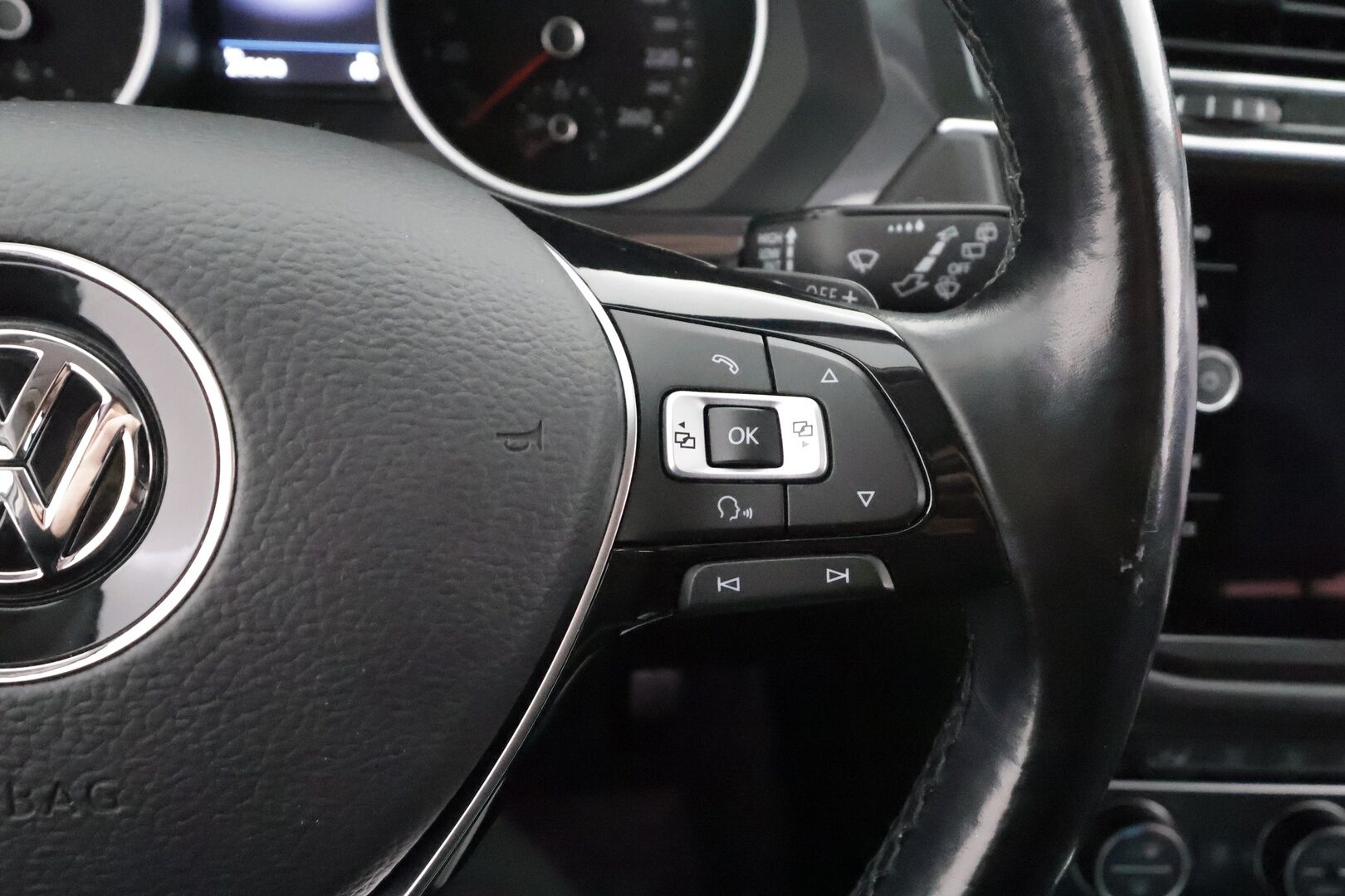 Volkswagen Tiguan 2018 Comfortline 1,4 TSI ACT 110 kW (150 hv) DSG-automaatti - | Webasto | ACC | LED | P.tutkat | Kaistavahti | Bluetooth | Ratinlämmitys | Suomi-auto | Kahdet renkaat |