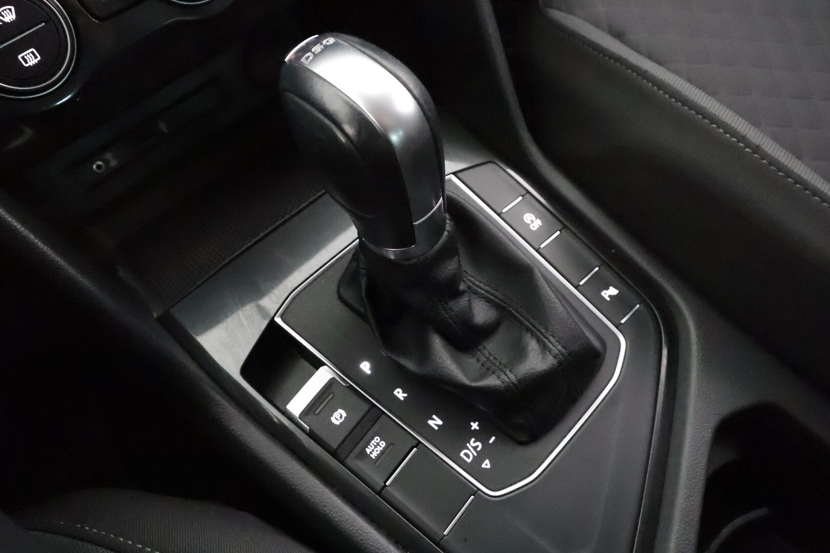 Volkswagen Tiguan 2018 Comfortline 1,4 TSI ACT 110 kW (150 hv) DSG-automaatti - | Webasto | ACC | LED | P.tutkat | Kaistavahti | Bluetooth | Ratinlämmitys | Suomi-auto | Kahdet renkaat |