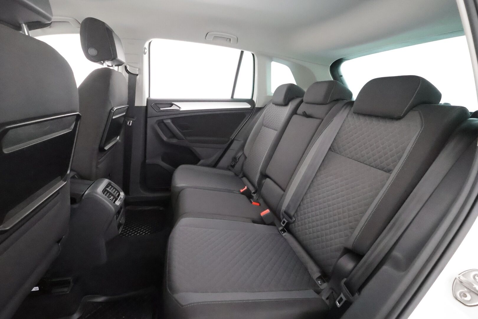 Volkswagen Tiguan 2018 Comfortline 1,4 TSI ACT 110 kW (150 hv) DSG-automaatti - | Webasto | ACC | LED | P.tutkat | Kaistavahti | Bluetooth | Ratinlämmitys | Suomi-auto | Kahdet renkaat |