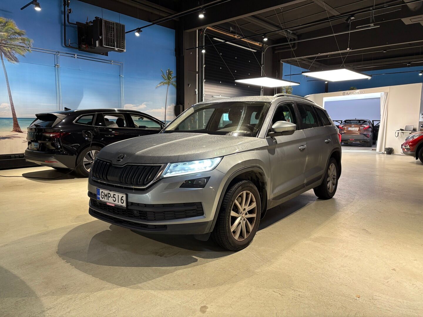 Skoda Kodiaq 2017 2,0 TDI 190 4x4 Ambition DSG Autom. - Suomiauto | Webasto | Koukku | Canton | ACC | KeylessGo | Adapt.LED  | Lämmitettävä tuulilasi | Ratinlämmitys | Huippuvarusteet | Jakopää tehty!
